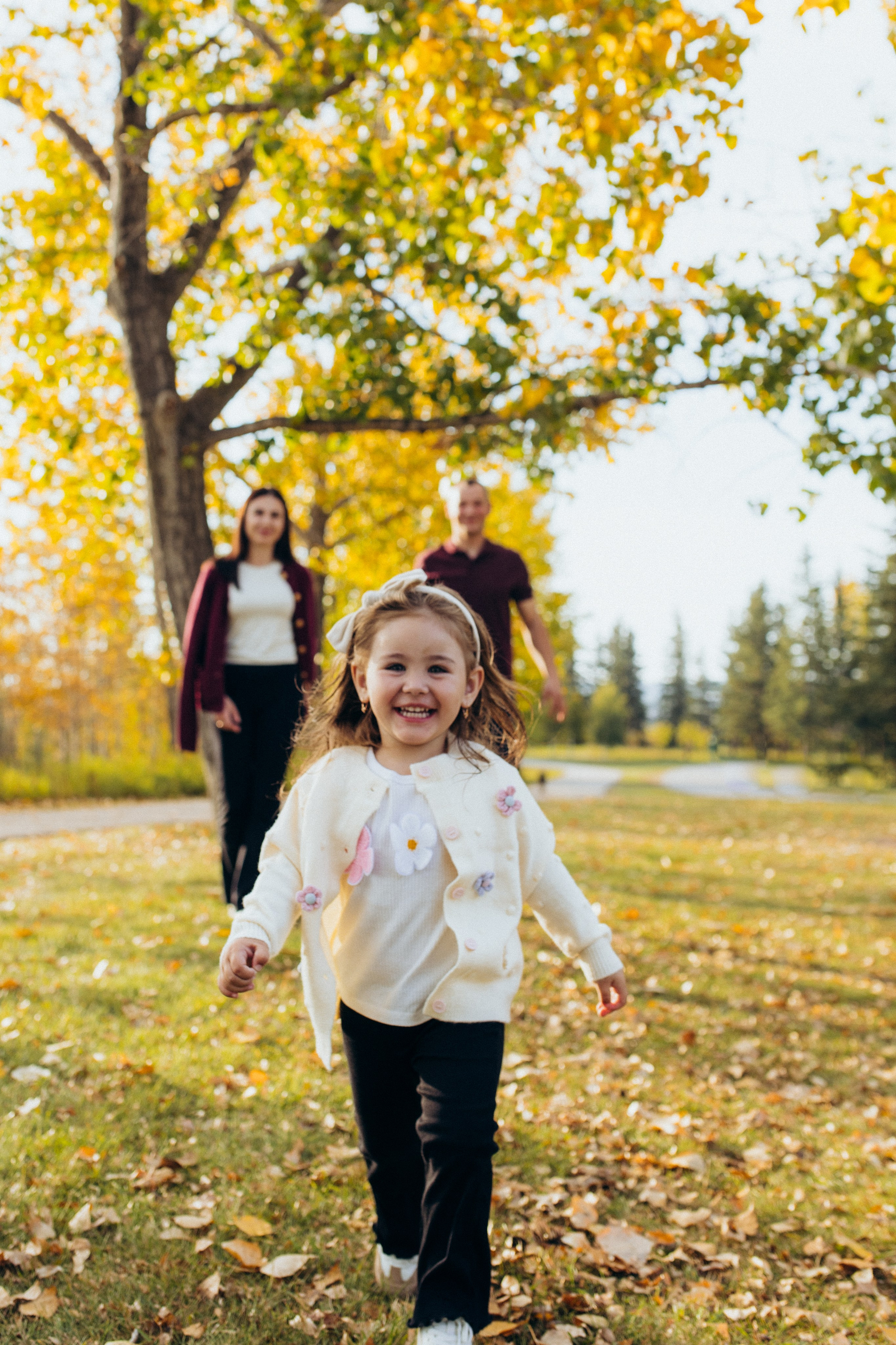 Autumn Warmth in Every Frame. Wedding and family photographer in Calgary