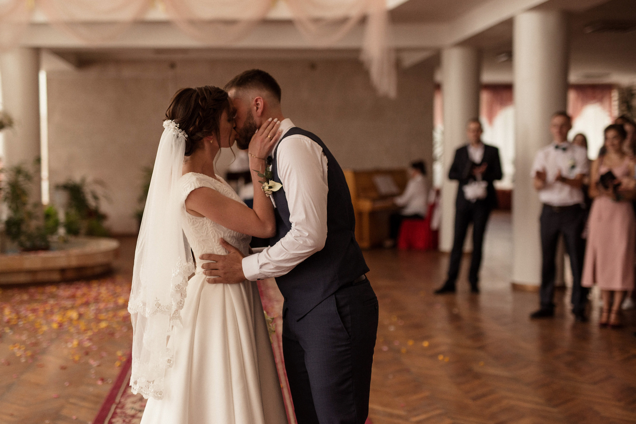 Oksana and Dima. Wedding and family photographer in Calgary