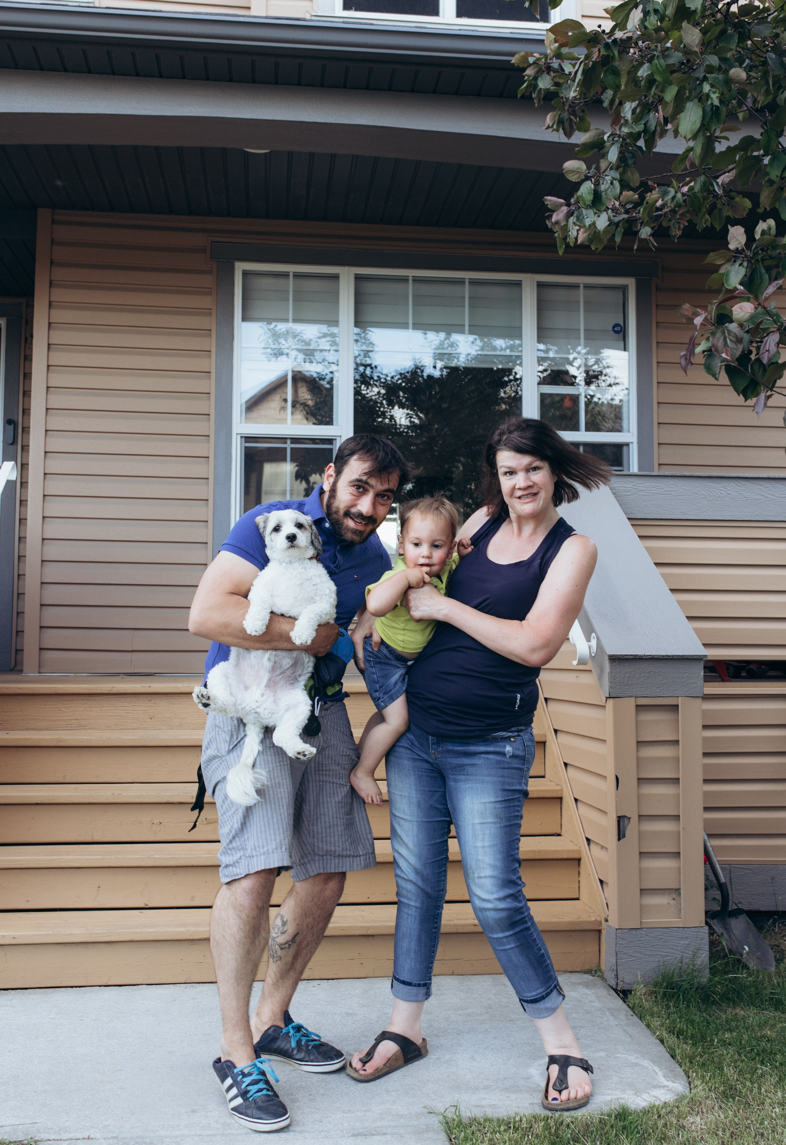 Miroslav family. Wedding and family photographer in Calgary