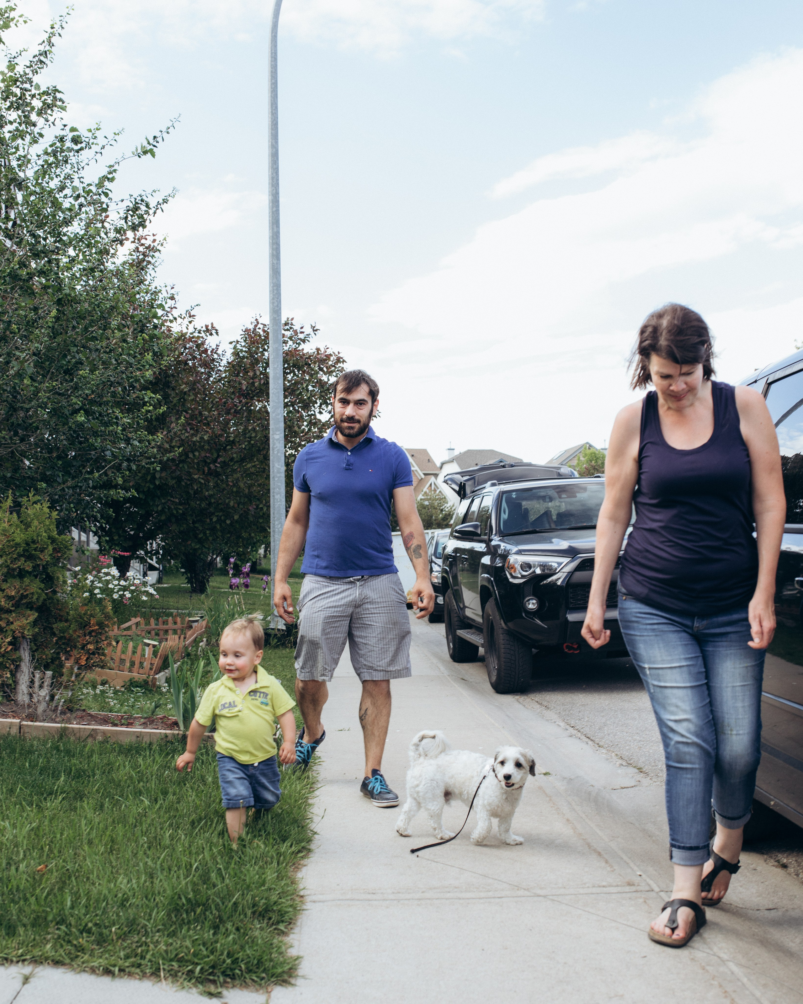 Miroslav family. Wedding and family photographer in Calgary