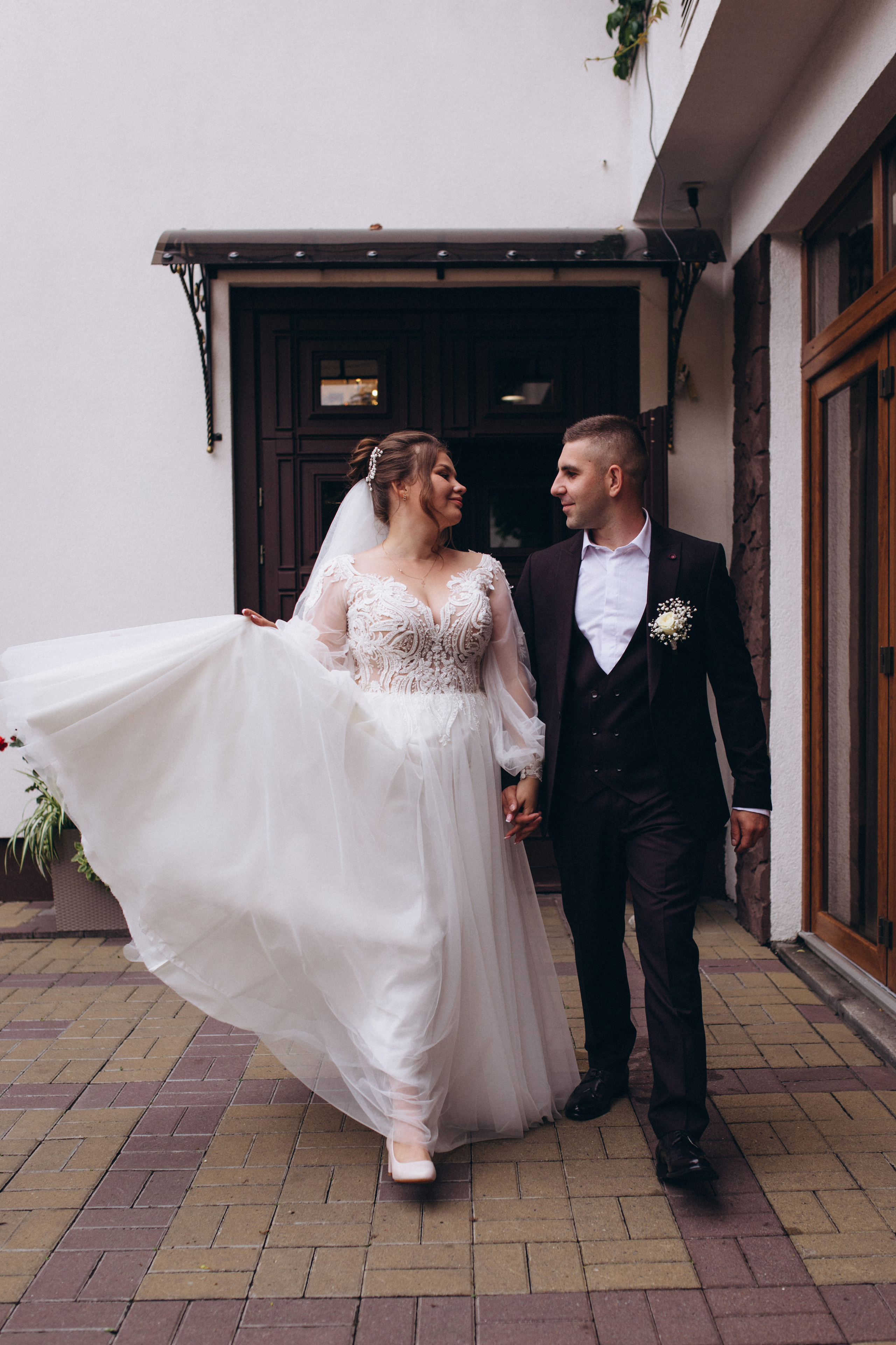 Natasha and Valik. Wedding and family photographer in Calgary