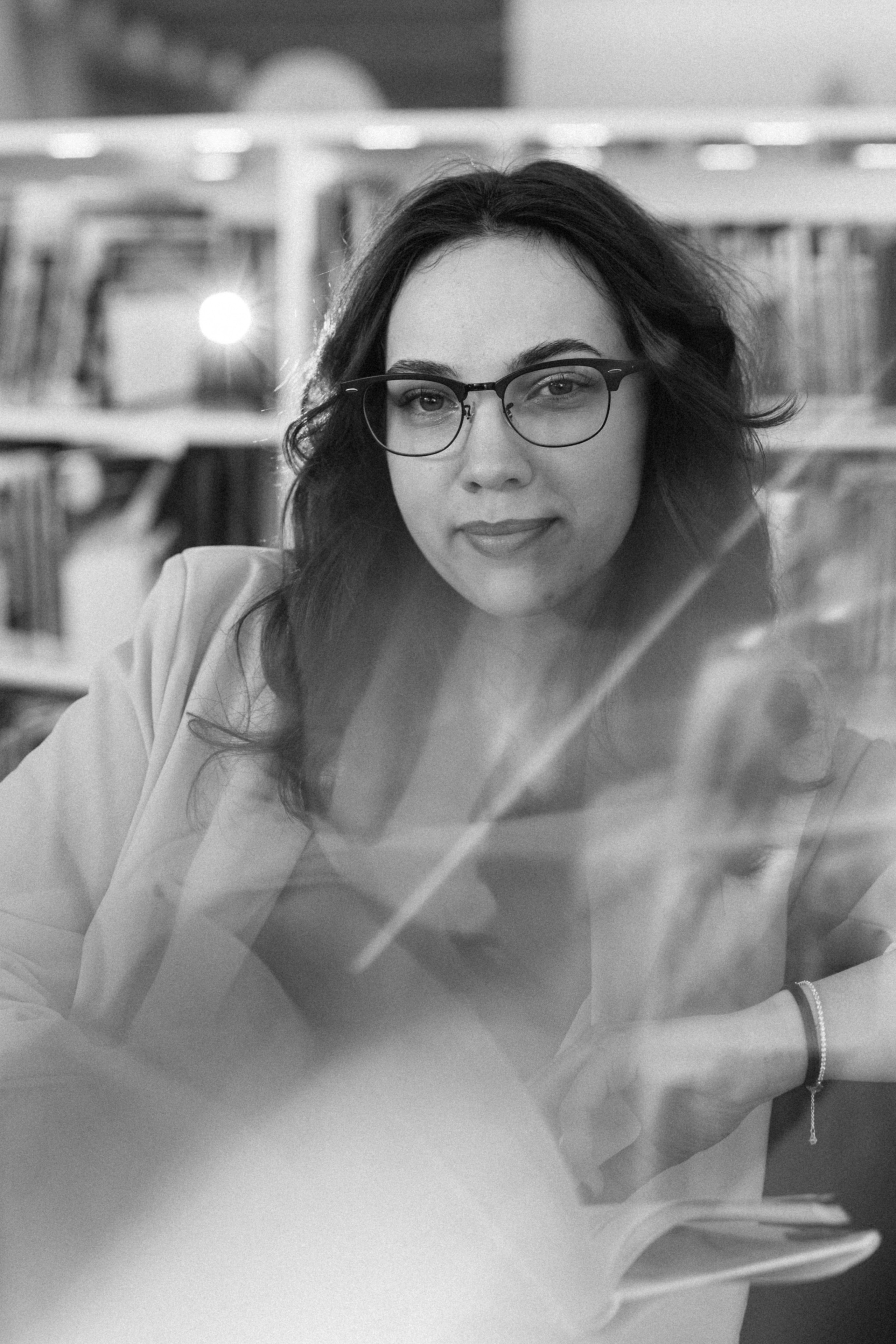 Sofia Calgary. Wedding and family photographer in Calgary