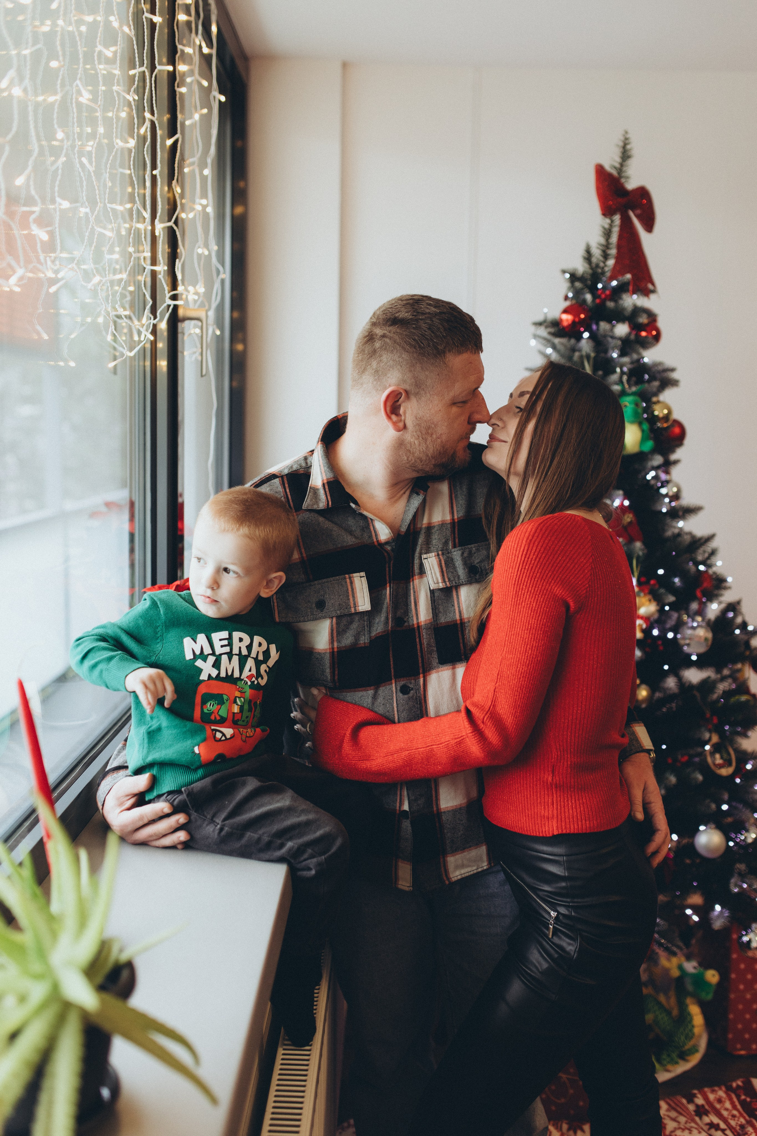 Family Ylia. Wedding and family photographer in Calgary