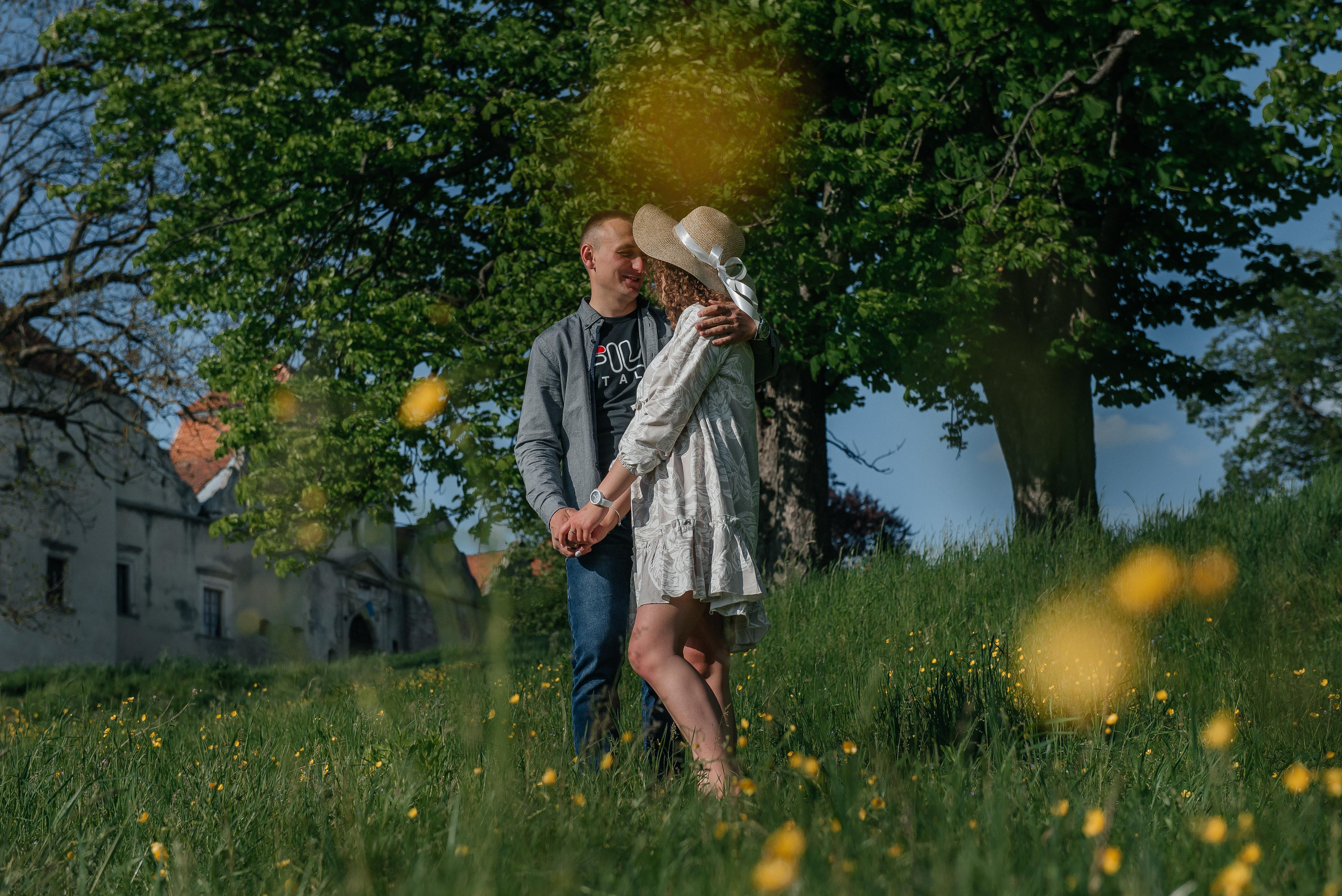 Михайло та Уляна (прогулянка). Фотограф Роман Жосу Золочів