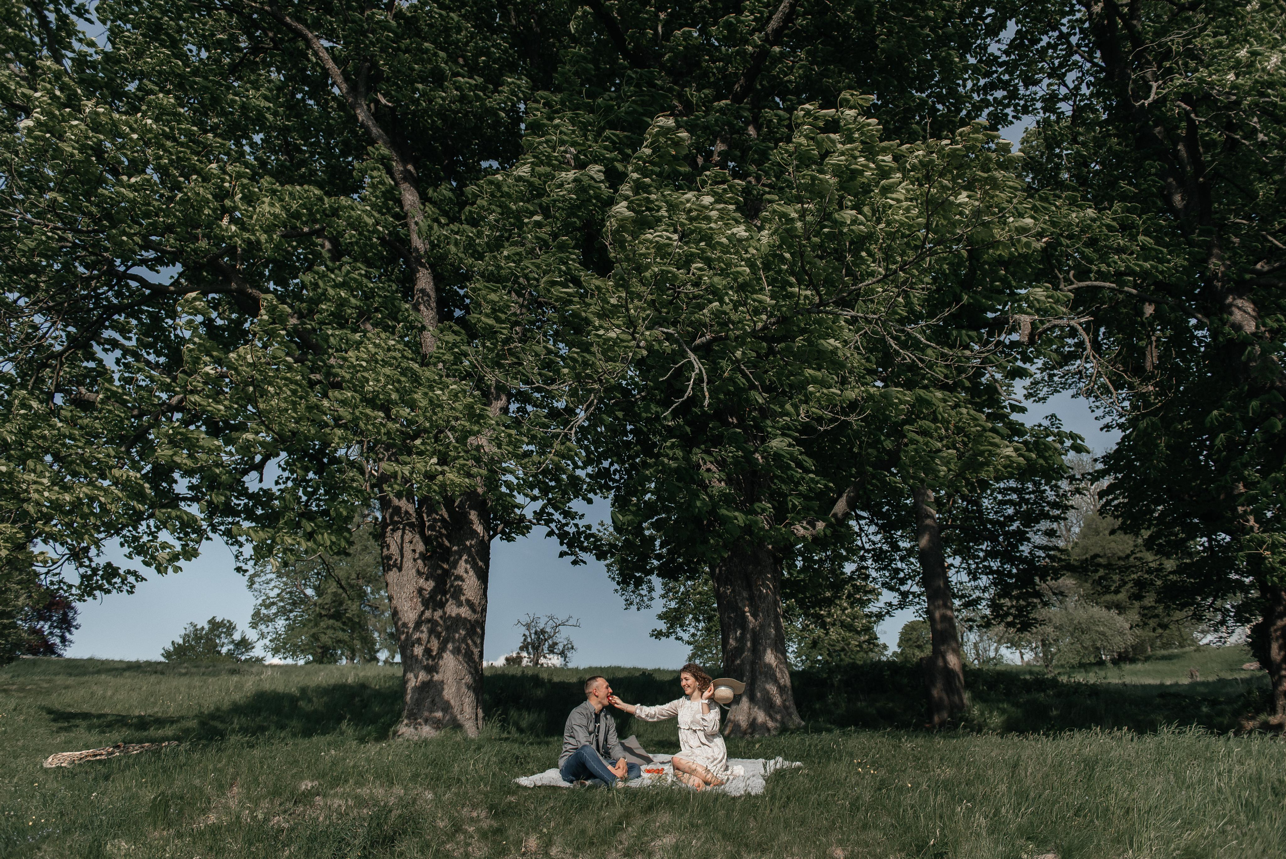 Михайло та Уляна (прогулянка). Фотограф Роман Жосу Золочів