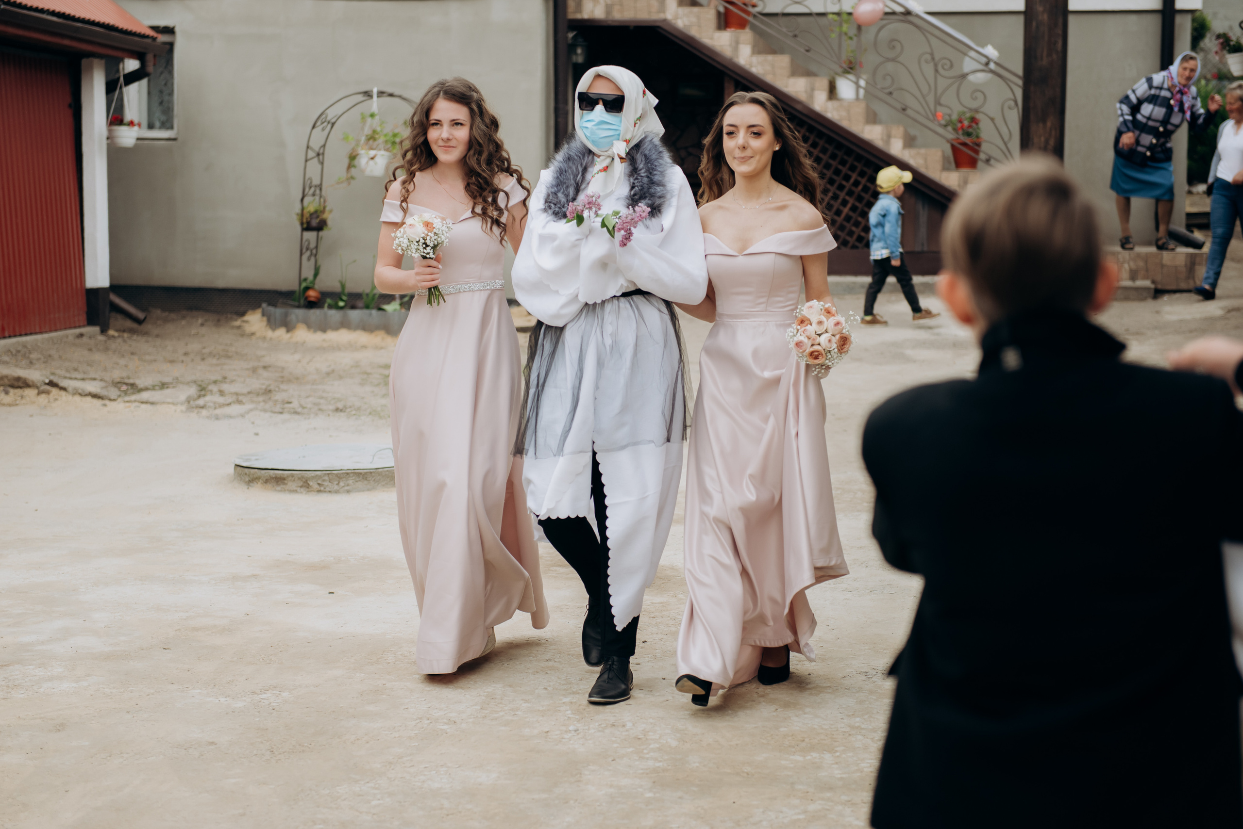 плаття для дружок золочів, оренда суконь броди, сукні для дружок