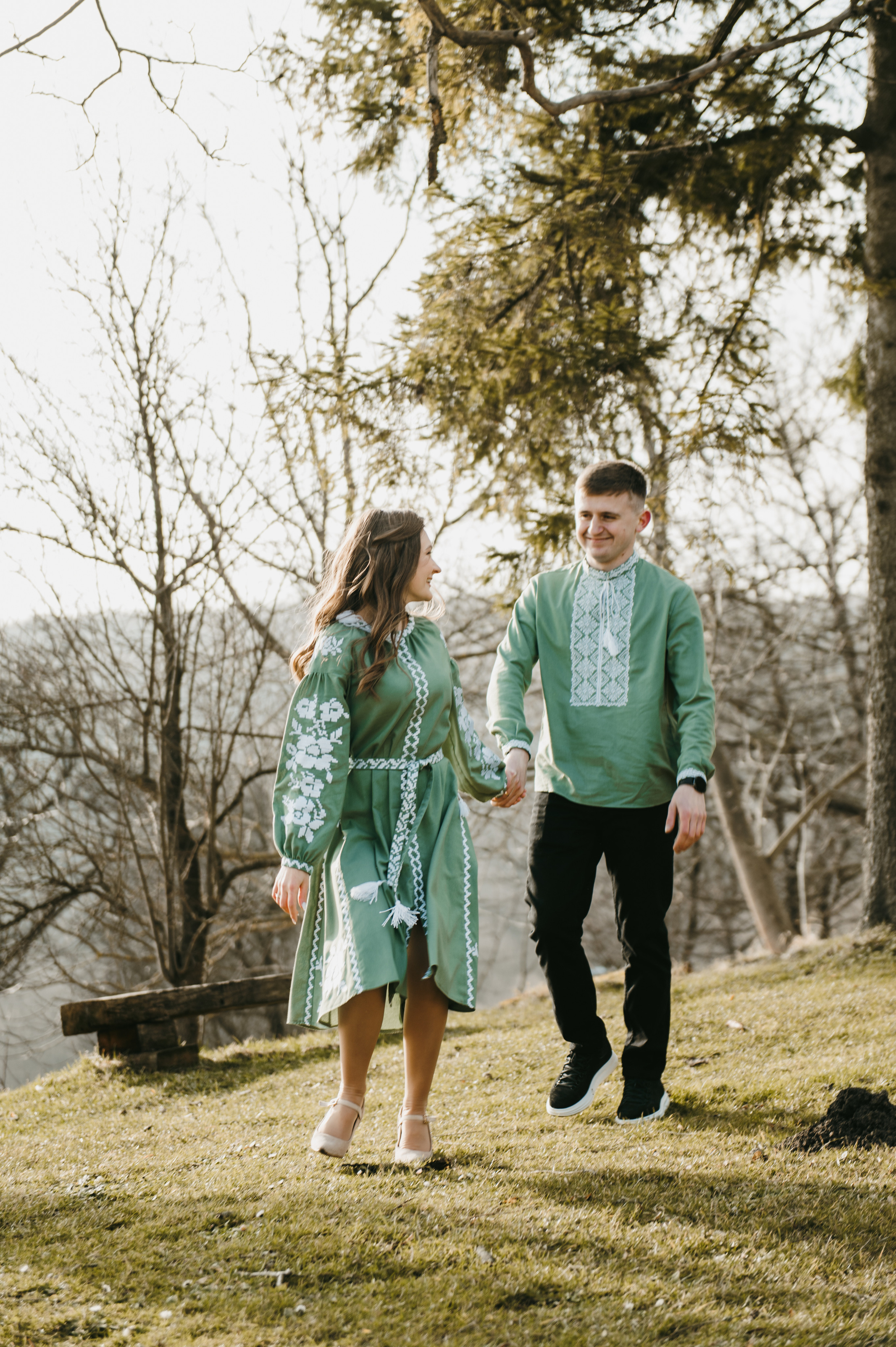 Наречені. Розписка в РАЦСі і прогулянкова фотосесія. Фотограф Роман Жосу Золочів