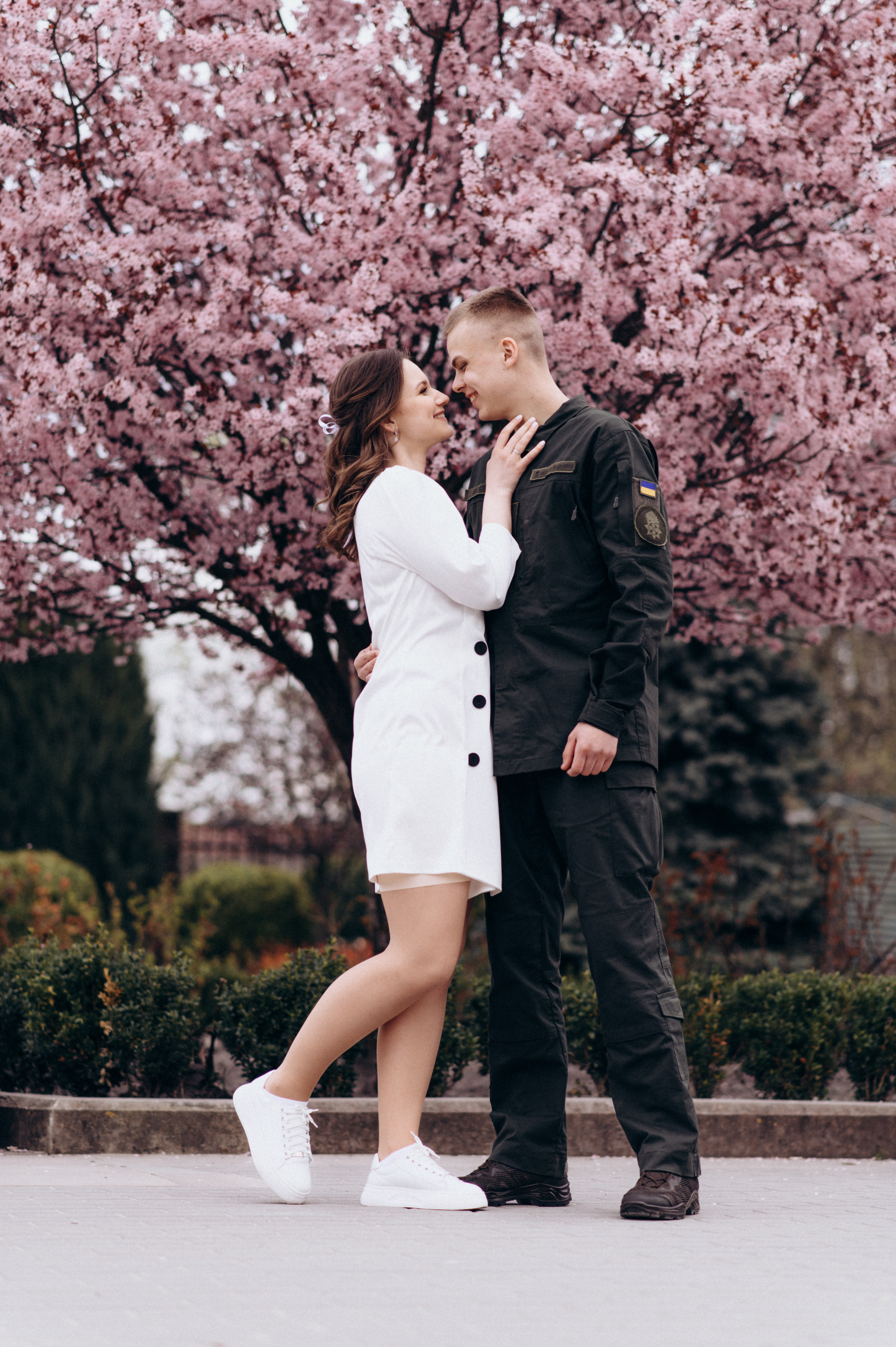 Із всіх скарбів світу їй лише його дотик треба 💛💙. Фотограф Роман Жосу Золочів