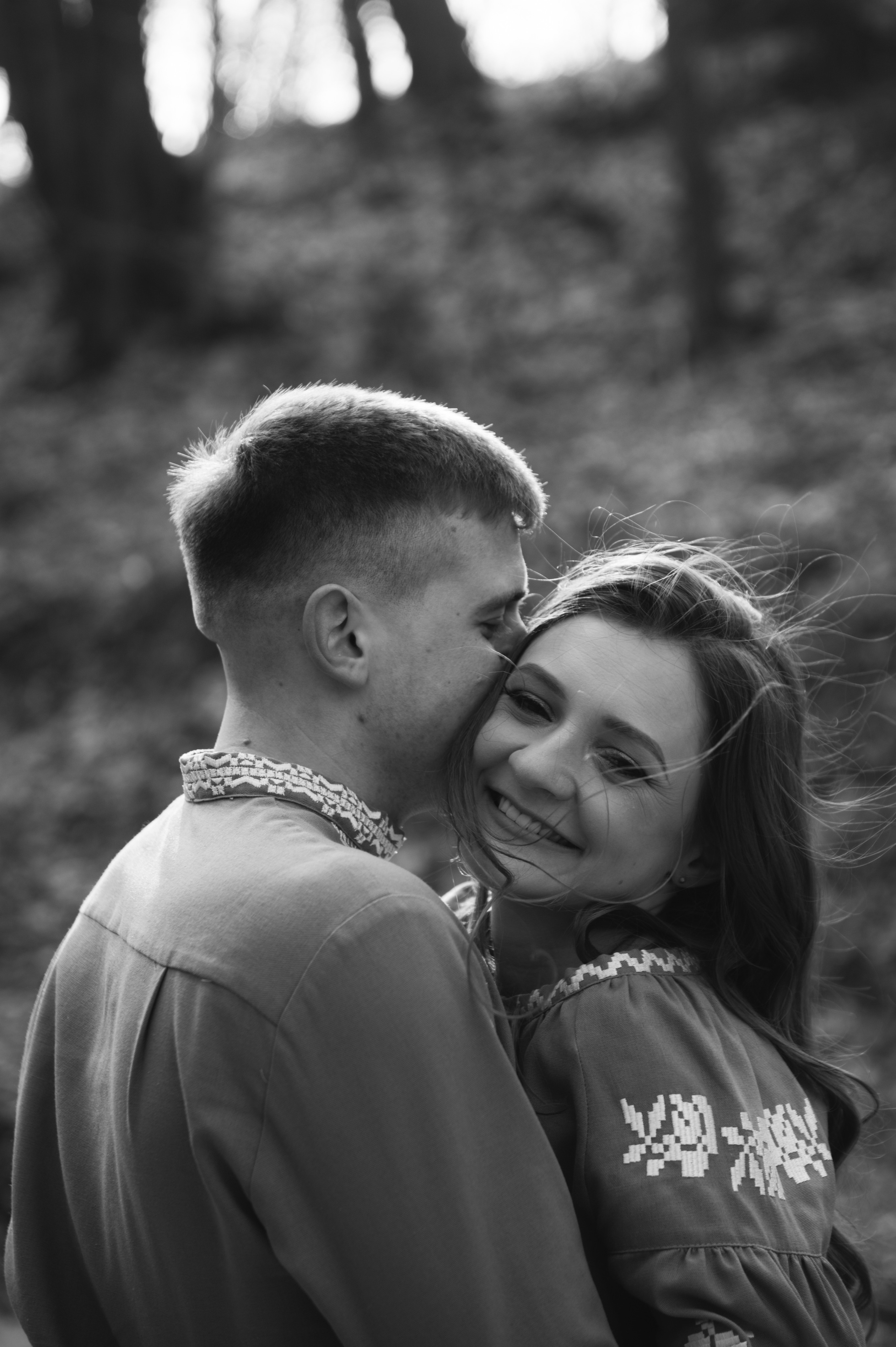 Наречені. Розписка в РАЦСі і прогулянкова фотосесія. Фотограф Роман Жосу Золочів