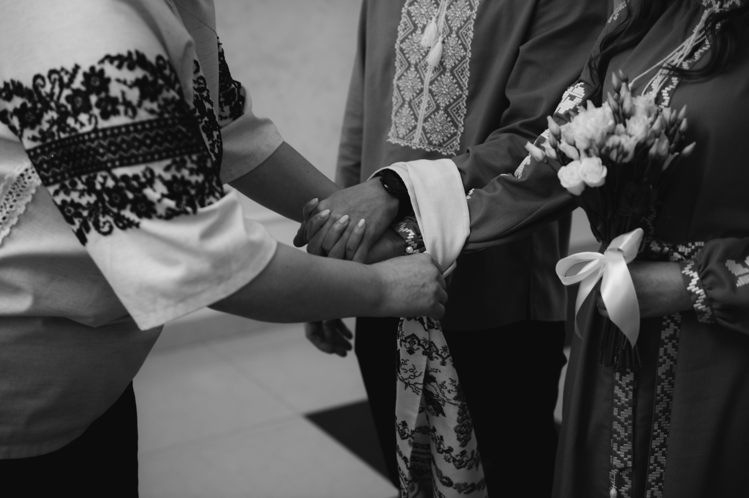 Наречені. Розписка в РАЦСі і прогулянкова фотосесія. Фотограф Роман Жосу Золочів