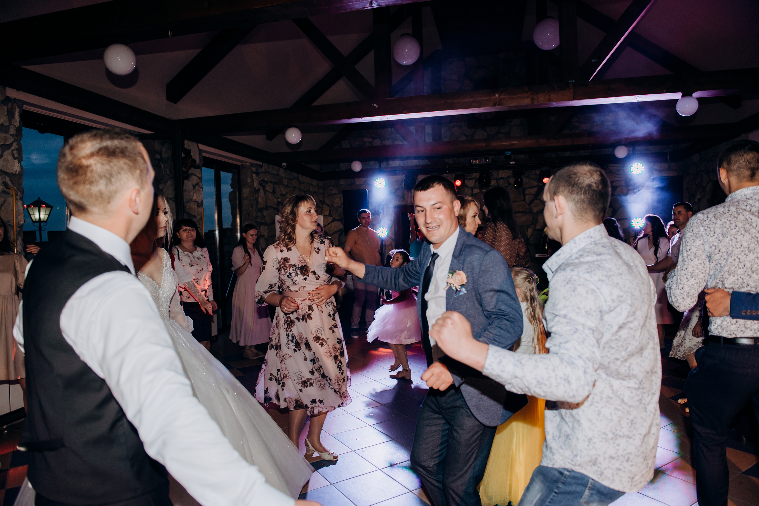 Зоряна та Мар’ян 29.05.2021. Фотограф Роман Жосу Золочів