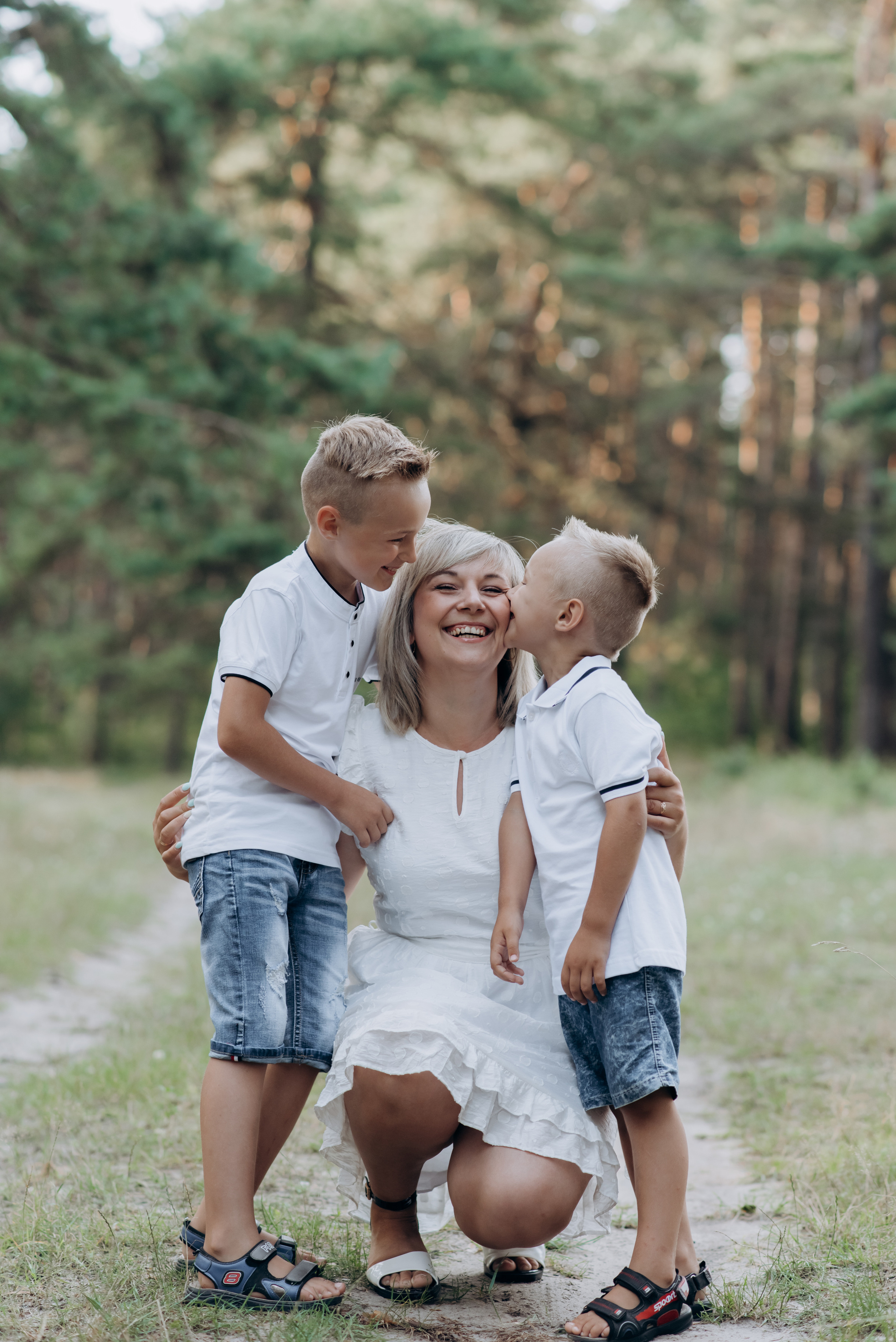 Сімейна фотосесія в Золочеві. Фотограф Роман Жосу Золочів