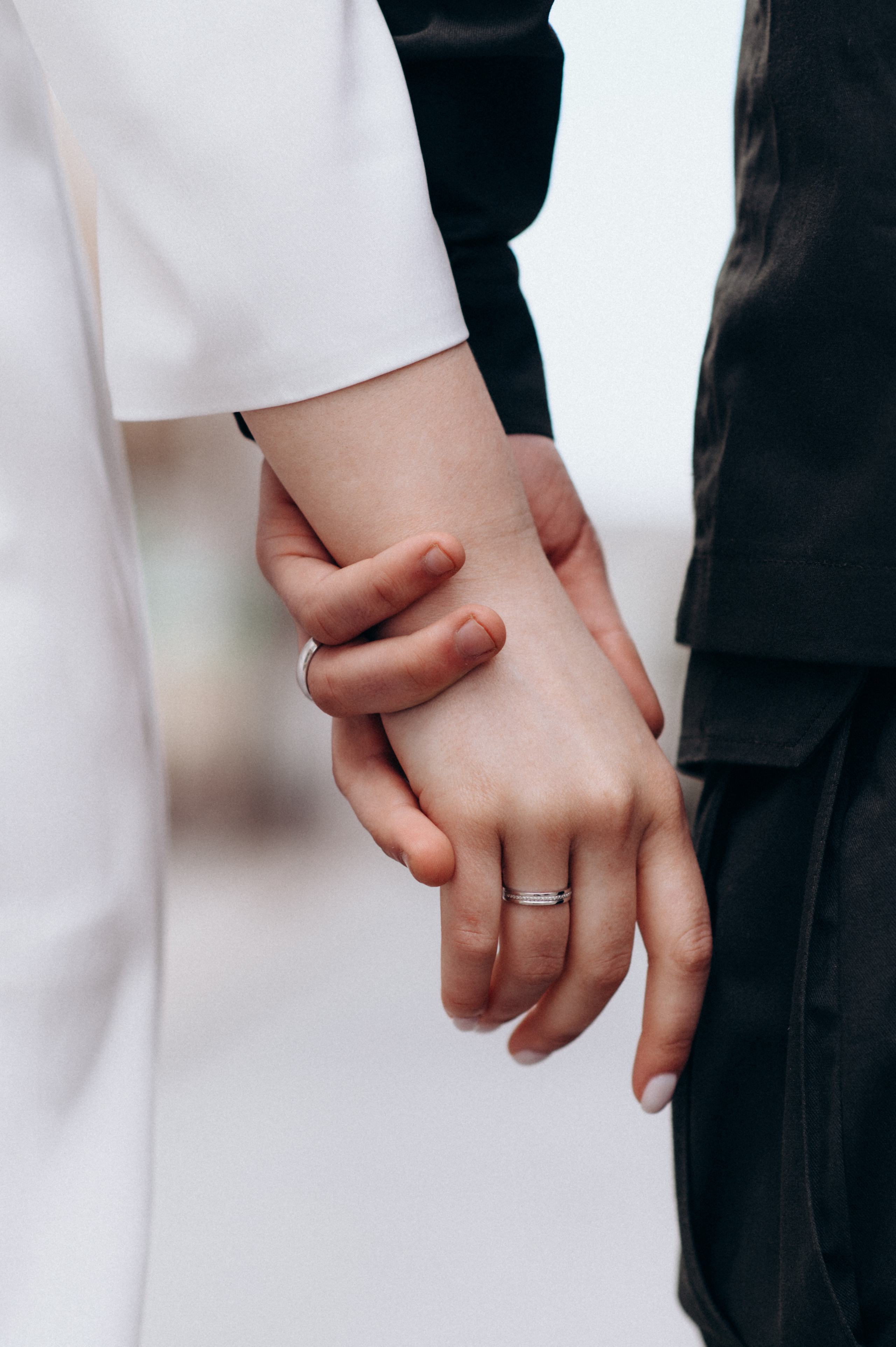 Із всіх скарбів світу їй лише його дотик треба 💛💙. Фотограф Роман Жосу Золочів