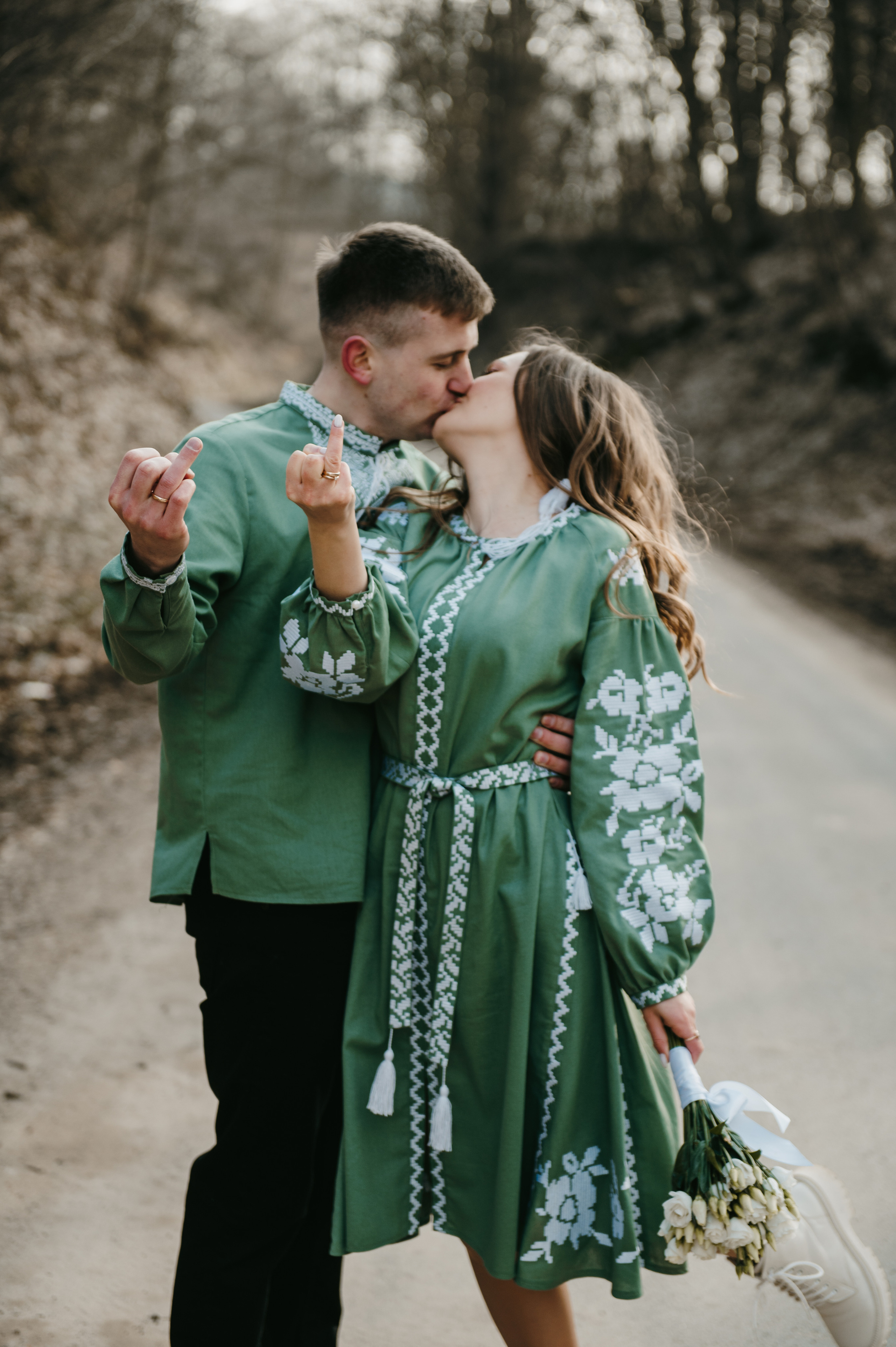 Наречені. Розписка в РАЦСі і прогулянкова фотосесія. Фотограф Роман Жосу Золочів