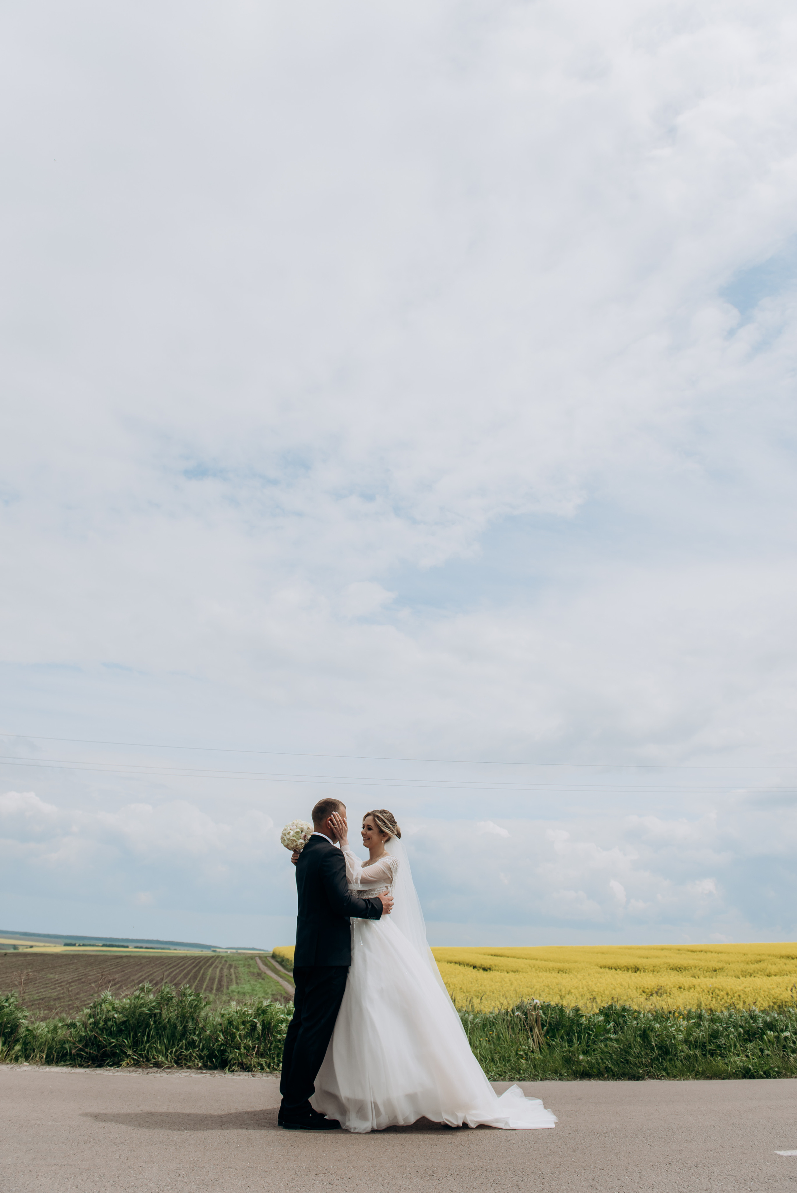 Зоряна та Мар’ян 29.05.2021. Фотограф Роман Жосу Золочів
