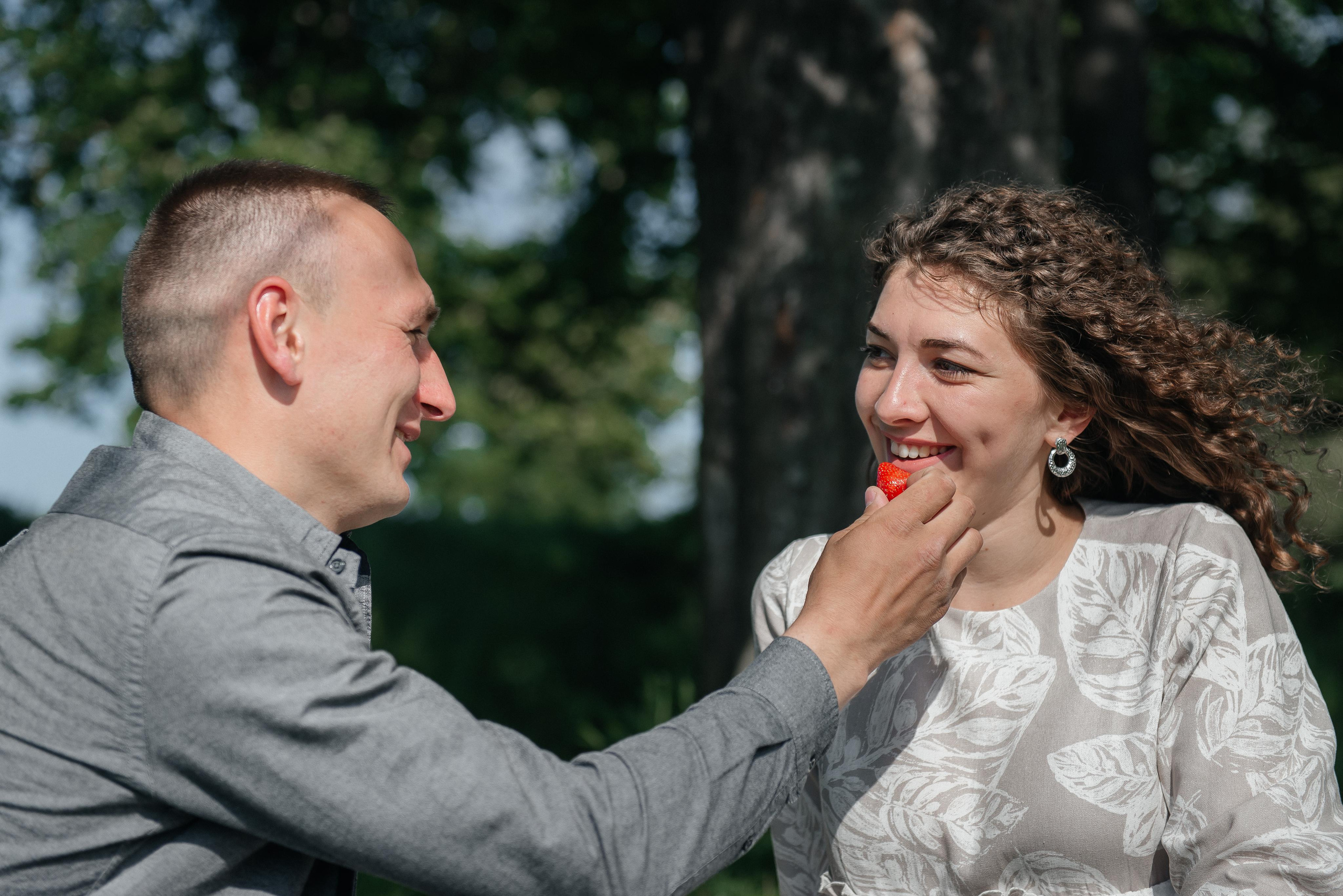 Михайло та Уляна (прогулянка). Фотограф Роман Жосу Золочів