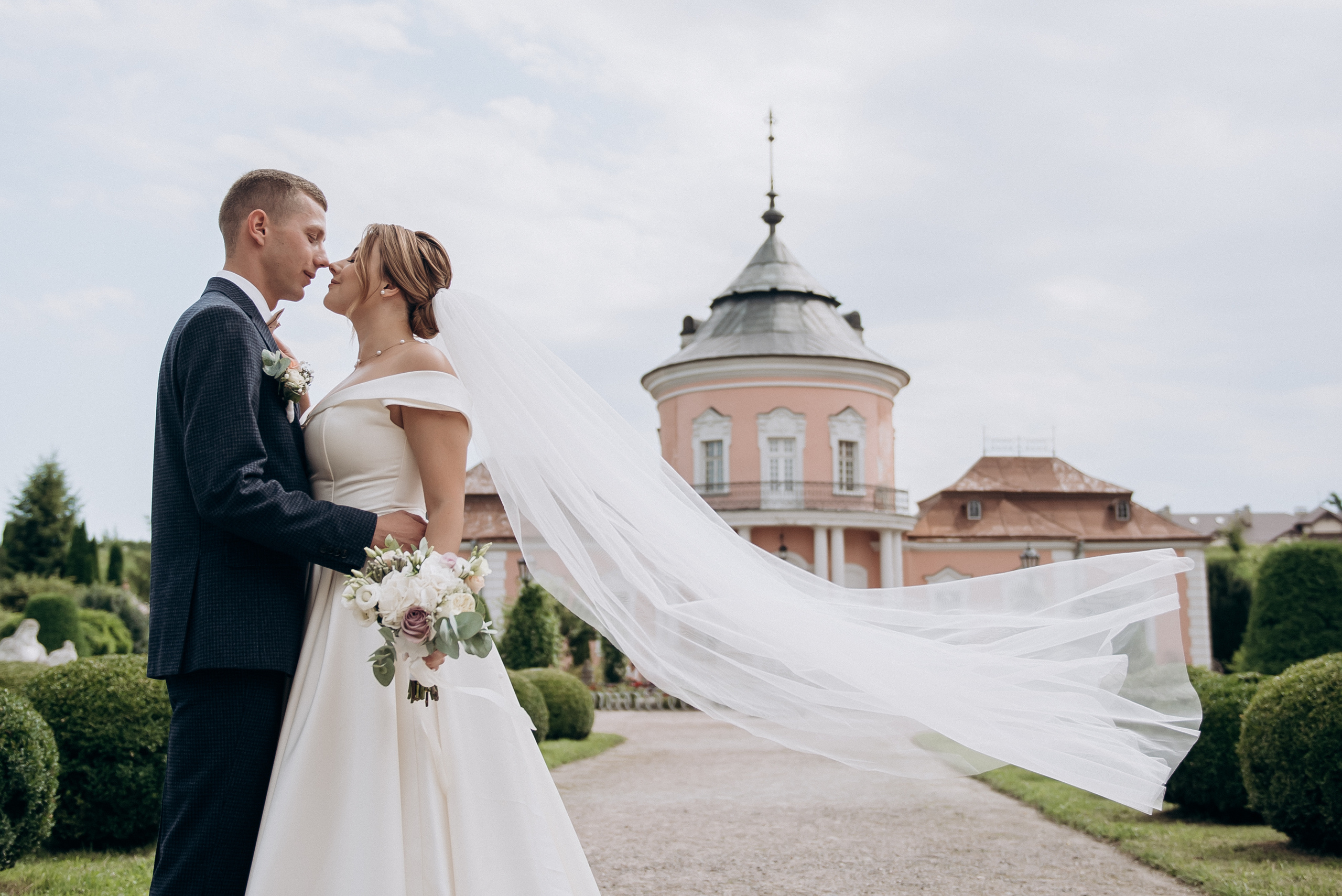 Наталя та Андій. День весілля. Фотограф Роман Жосу Золочів