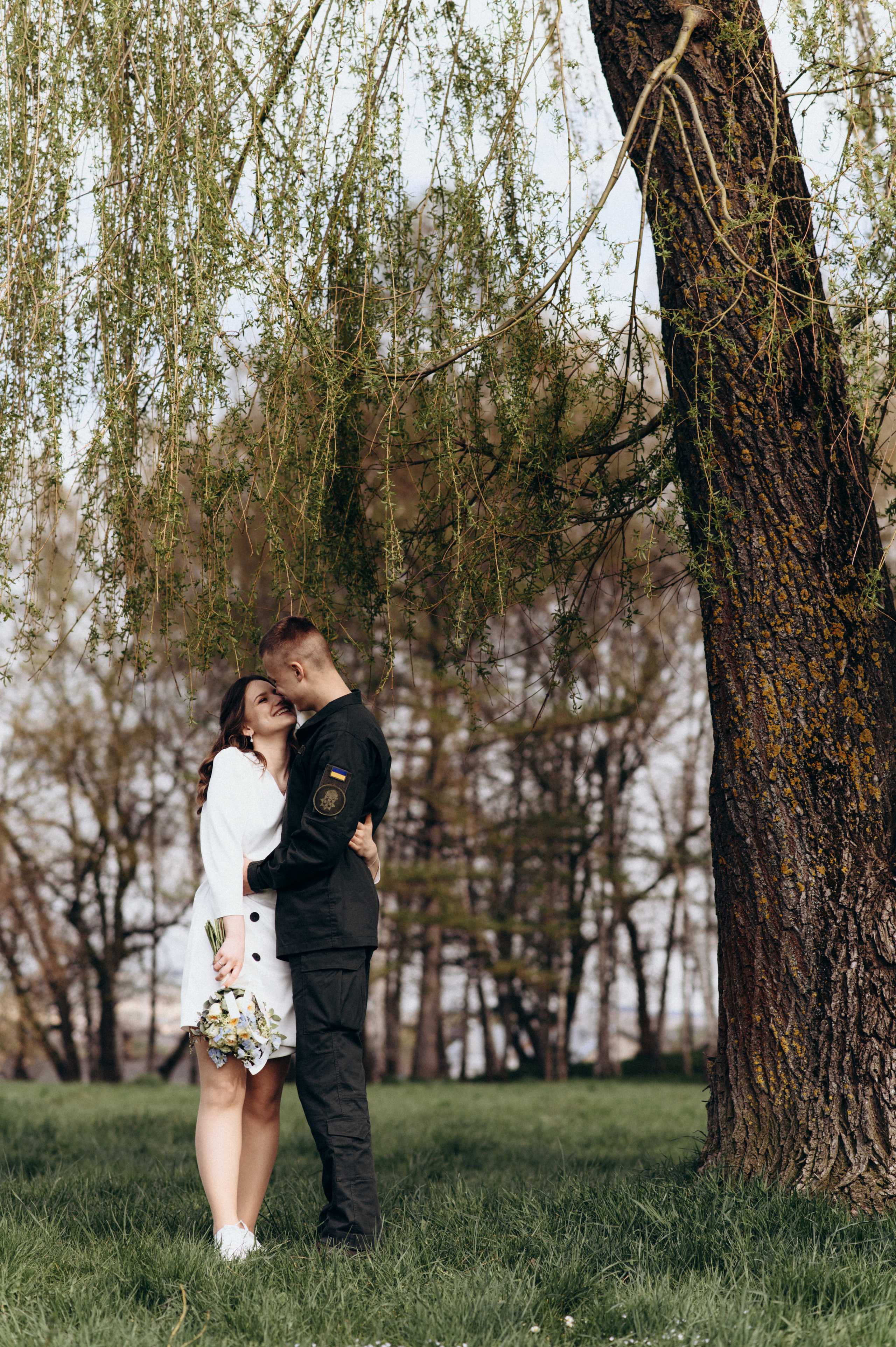 Із всіх скарбів світу їй лише його дотик треба 💛💙. Фотограф Роман Жосу Золочів