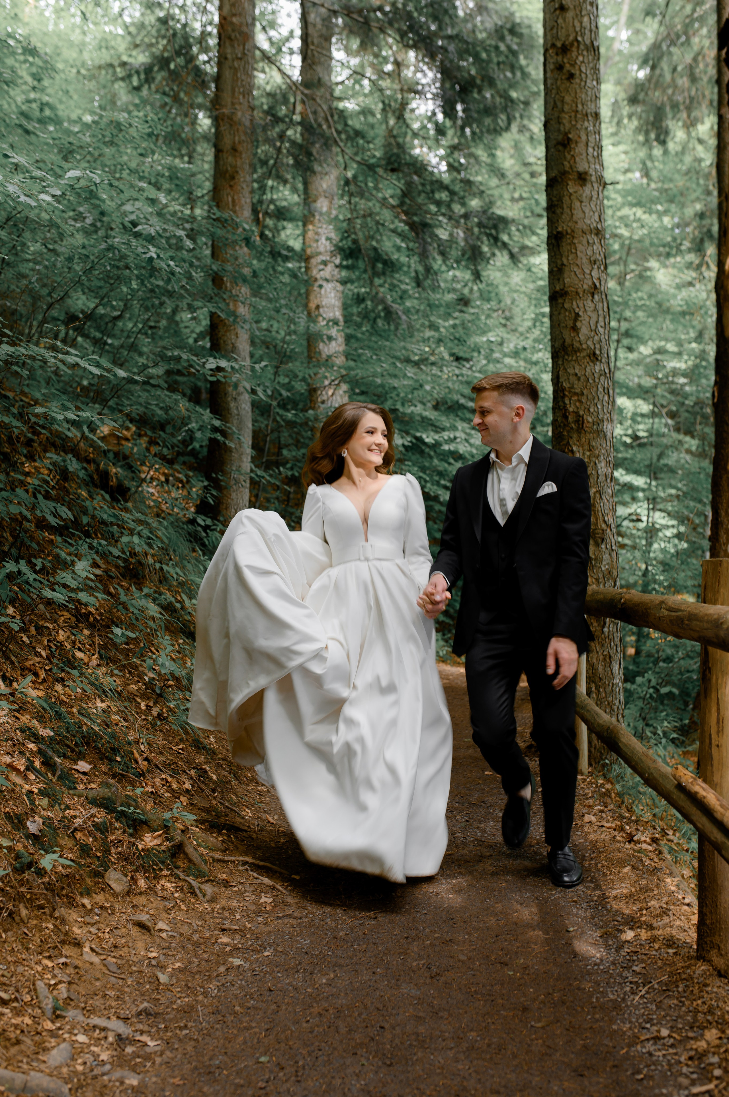 Оксана і Тарас 04.07.2023. Фотограф Роман Жосу Золочів