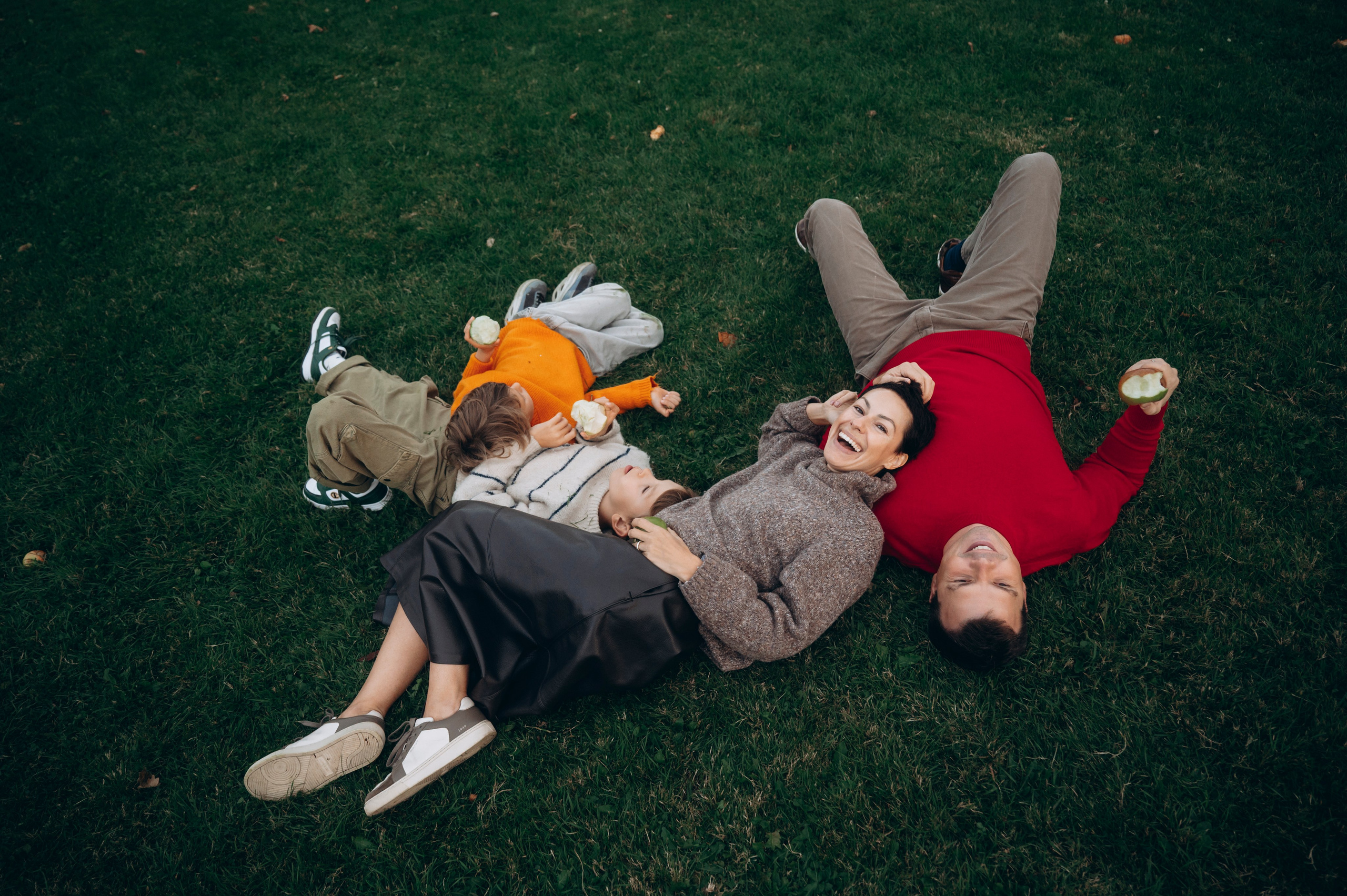 Apple season. Newborn, Family, Wedding photographer Copenhagen Anastasiia Sevriukova