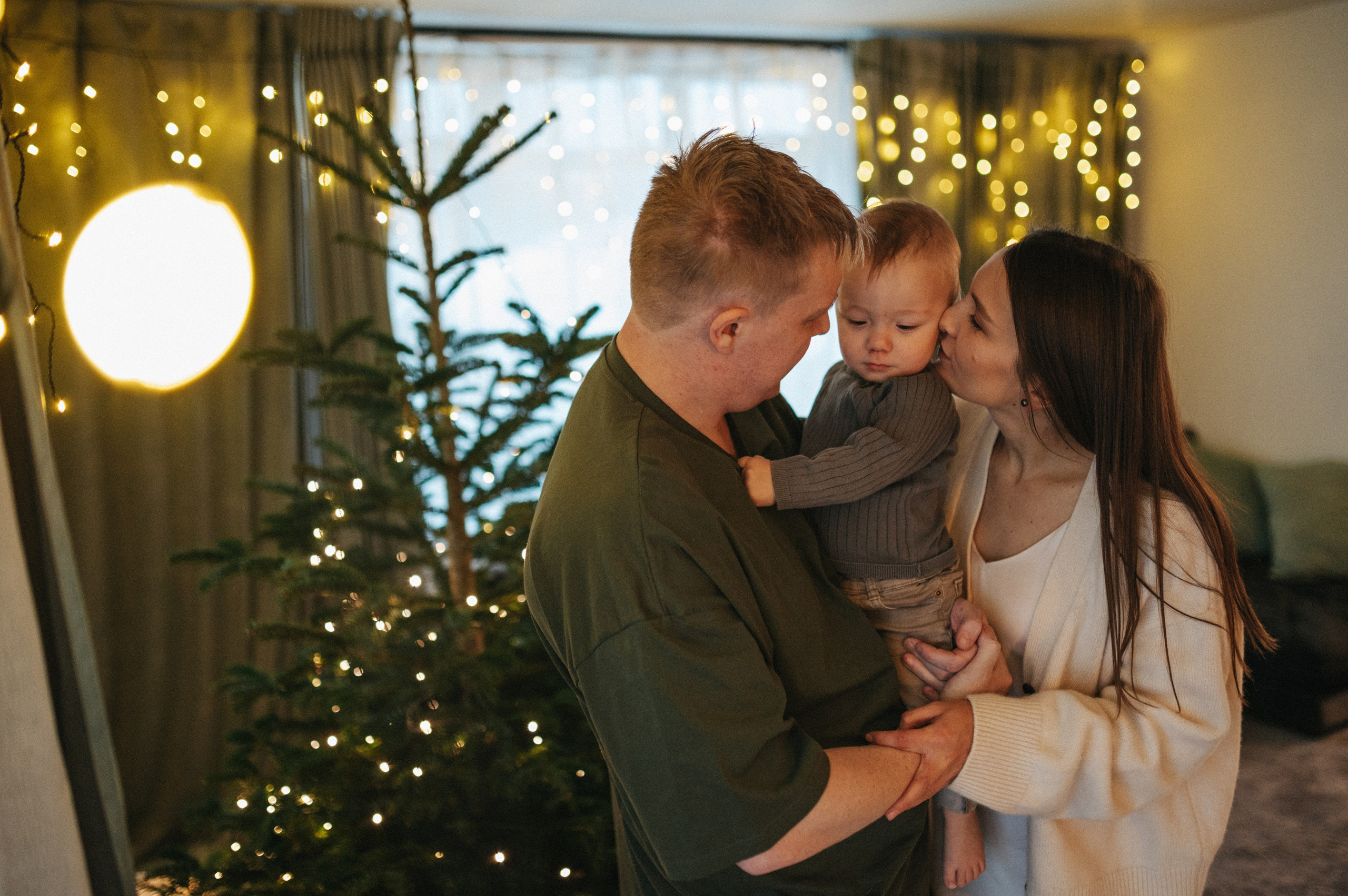 Julia, Mikkel, Teo & Orbit- Christmas story. Nyfødt, Familie, Bryllupsfotograf Copenhagen Anastasiia Sevriukova