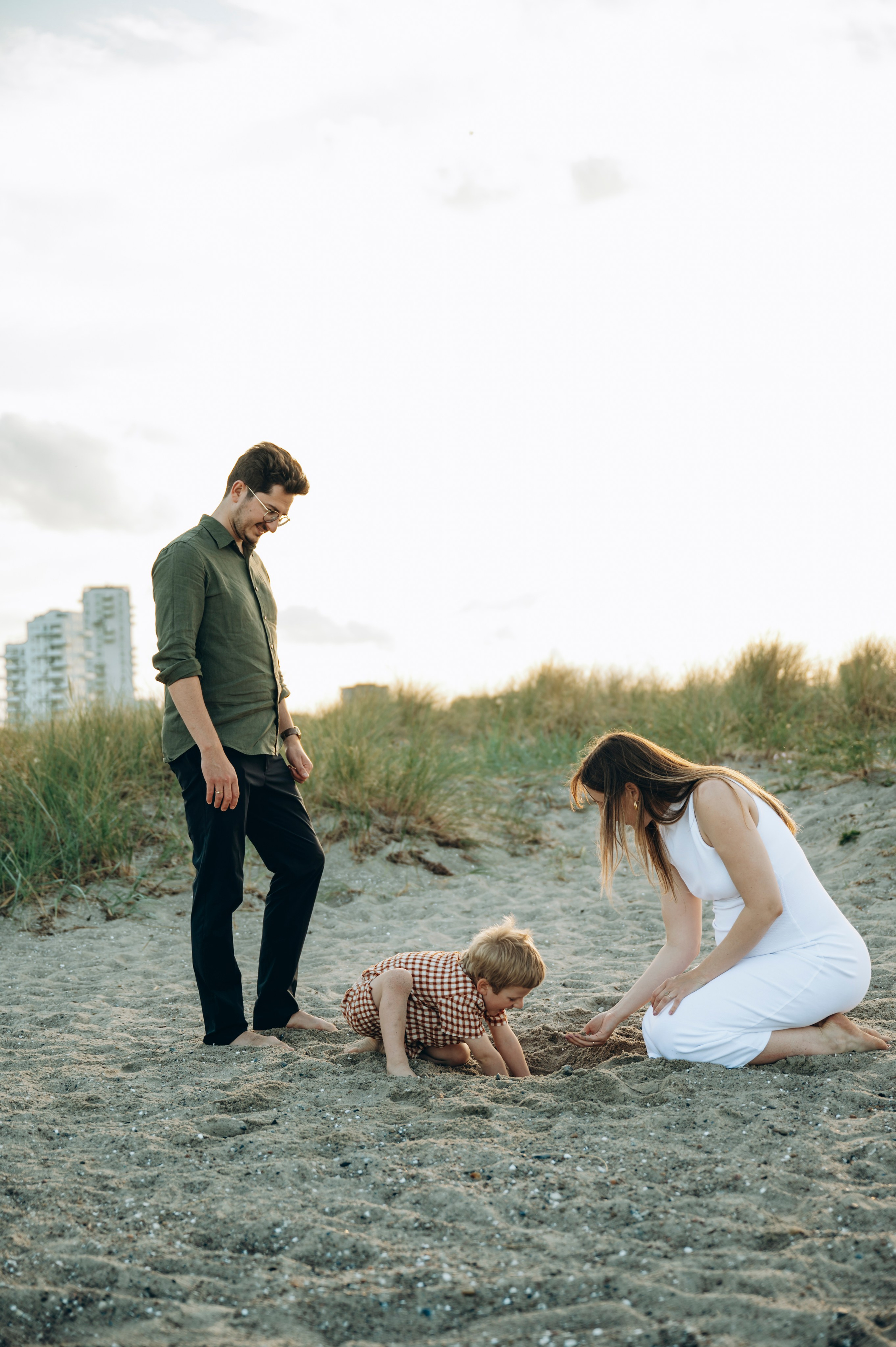 Julia -Pregnancy (in-home and Amager strand). Newborn, Family, Wedding photographer Copenhagen Anastasiia Sevriukova