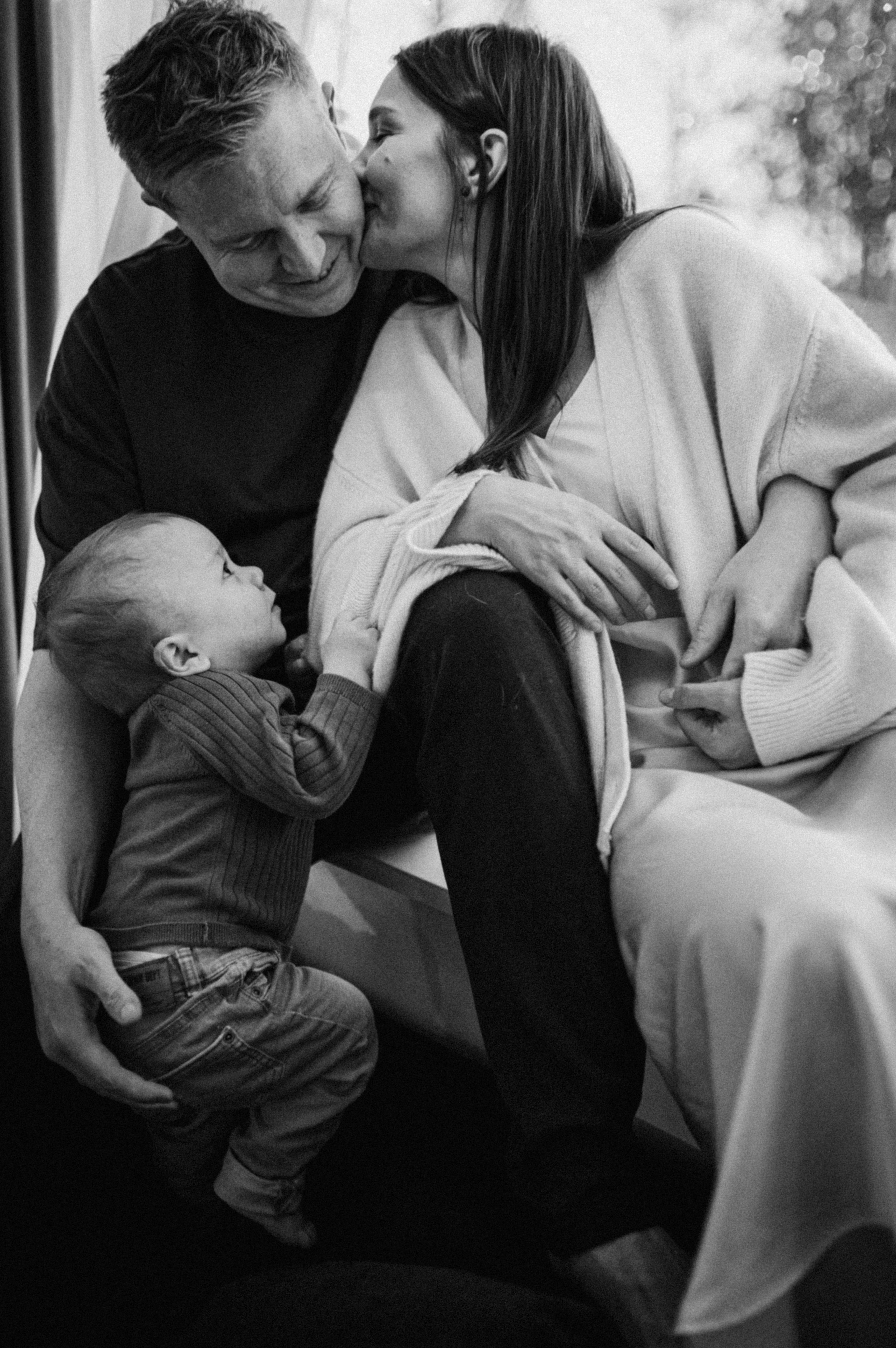 Julia, Mikkel, Teo & Orbit- Christmas story. Nyfødt, Familie, Bryllupsfotograf Copenhagen Anastasiia Sevriukova