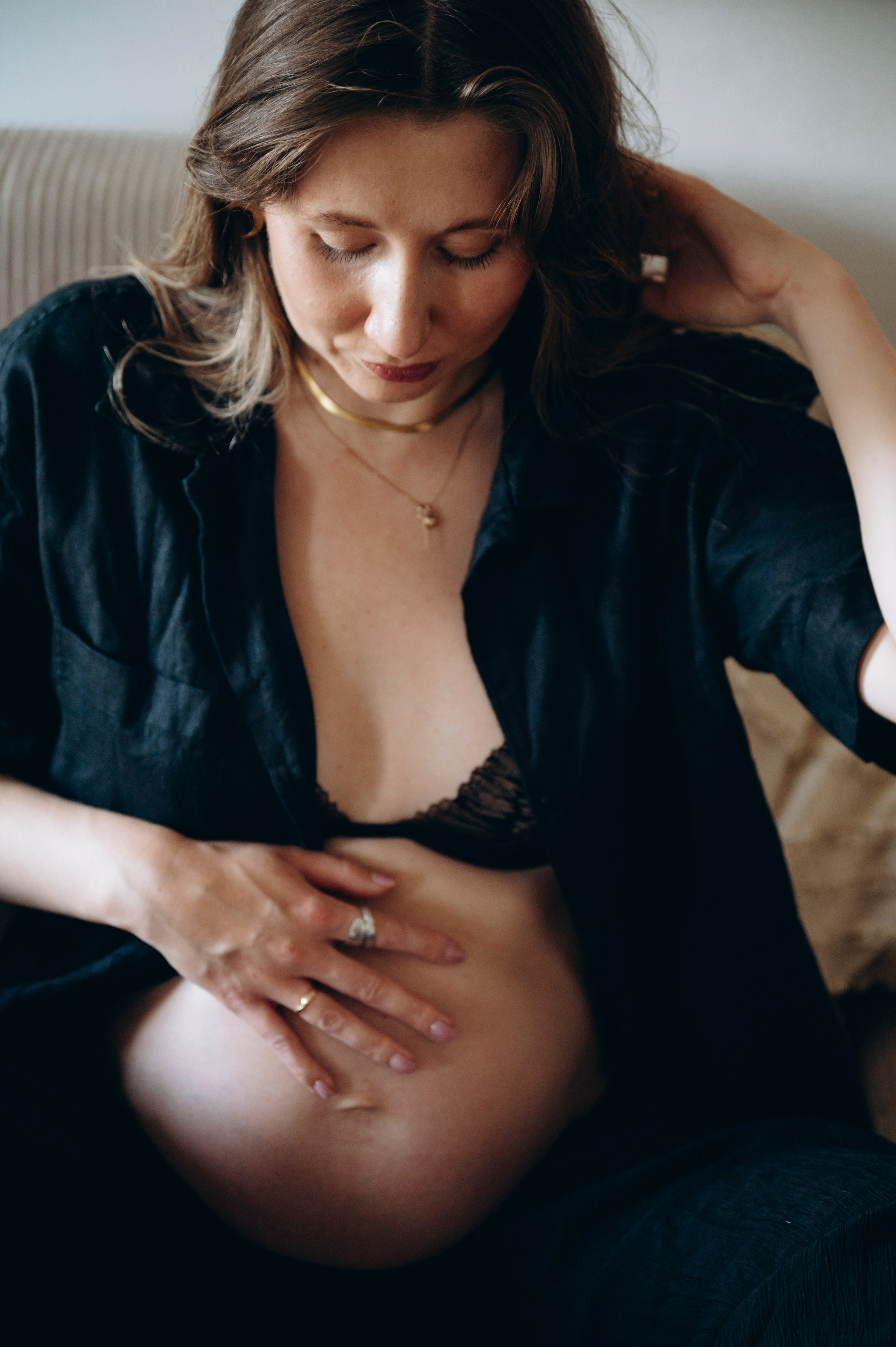 Julia -Pregnancy (in-home and Amager strand). Newborn, Family, Wedding photographer Copenhagen Anastasiia Sevriukova