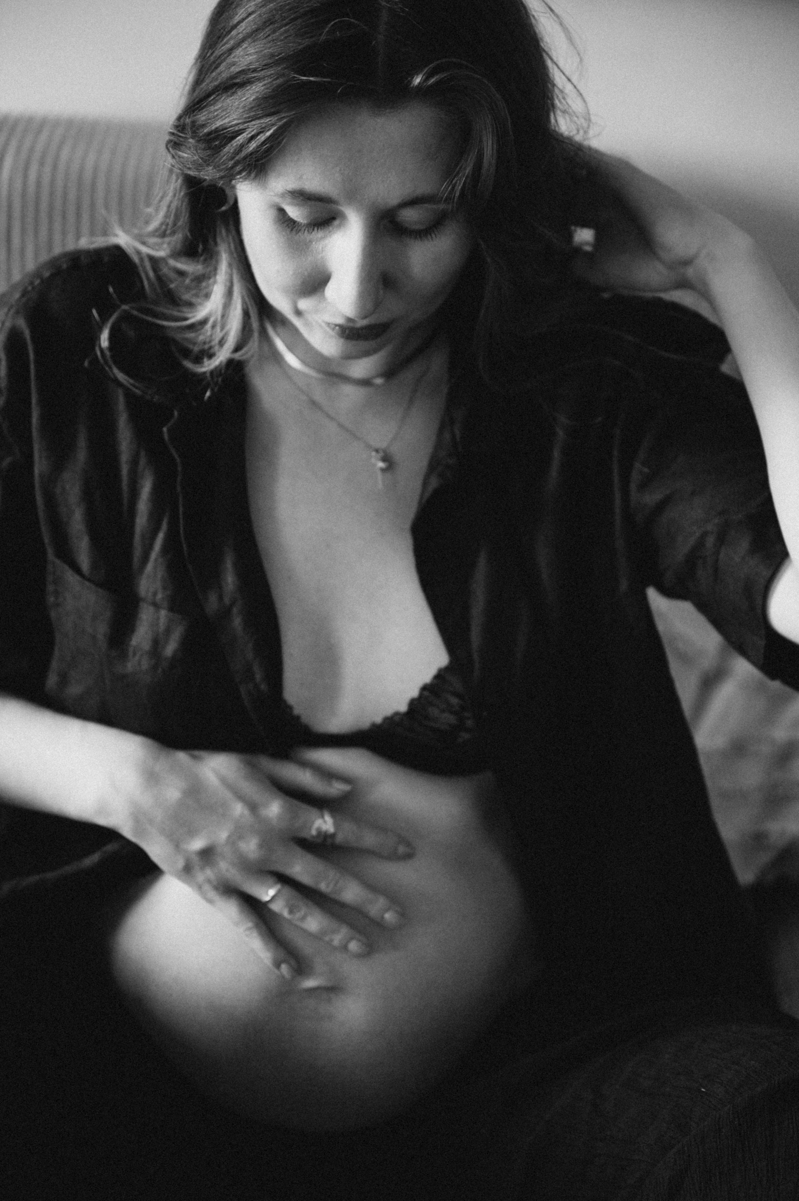 Julia -Pregnancy (in-home and Amager strand). Newborn, Family, Wedding photographer Copenhagen Anastasiia Sevriukova