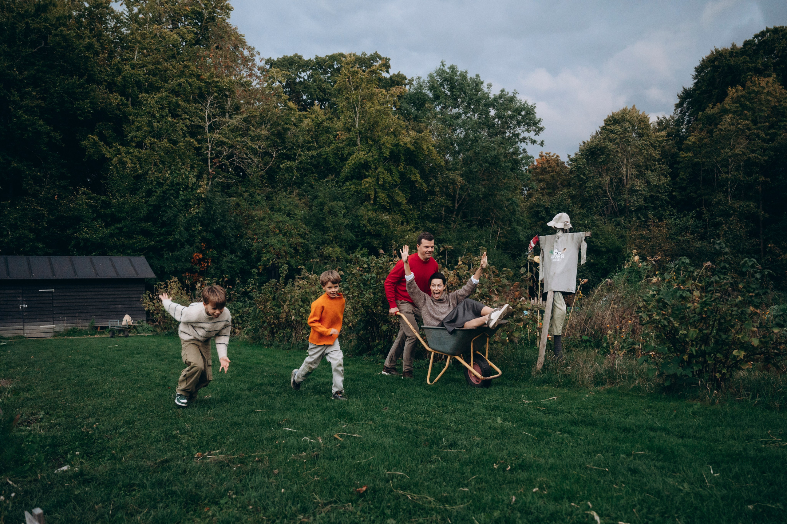 Apple season. Newborn, Family, Wedding photographer Copenhagen Anastasiia Sevriukova