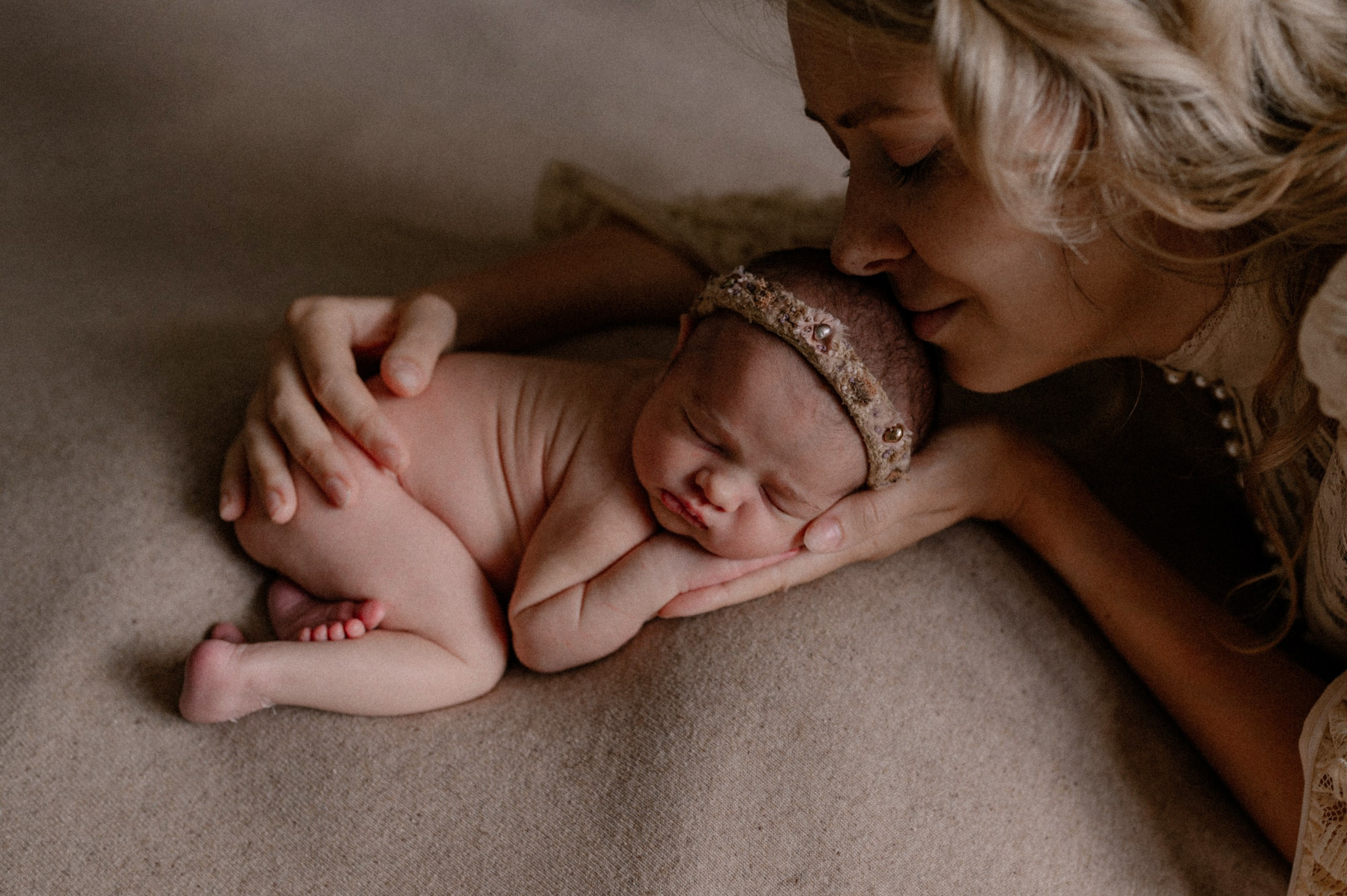 Lucia and two sisters. Nyfødt, Familie, Bryllupsfotograf Copenhagen Anastasiia Sevriukova