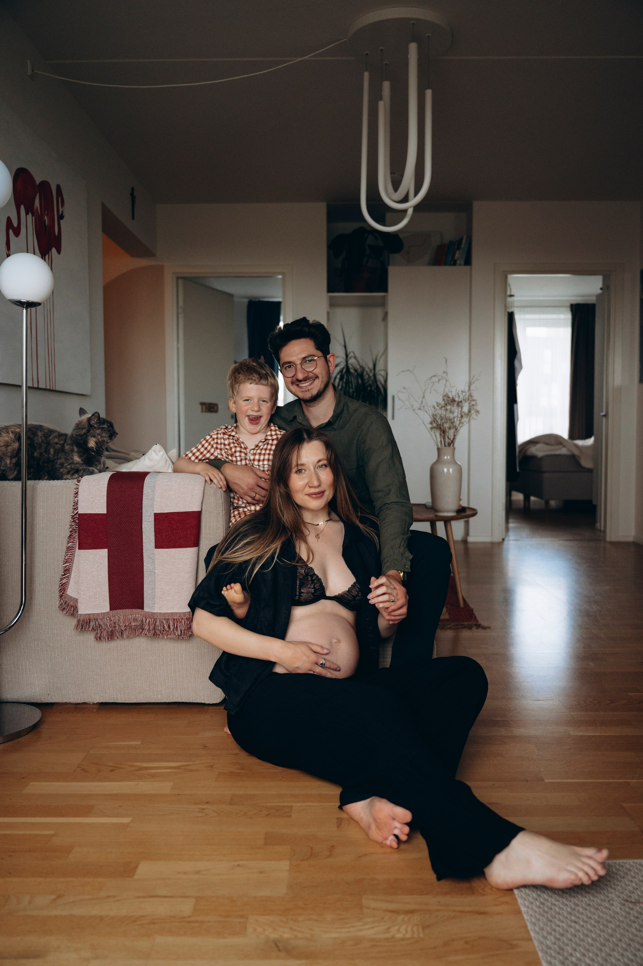 Julia -Pregnancy (in-home and Amager strand). Newborn, Family, Wedding photographer Copenhagen Anastasiia Sevriukova