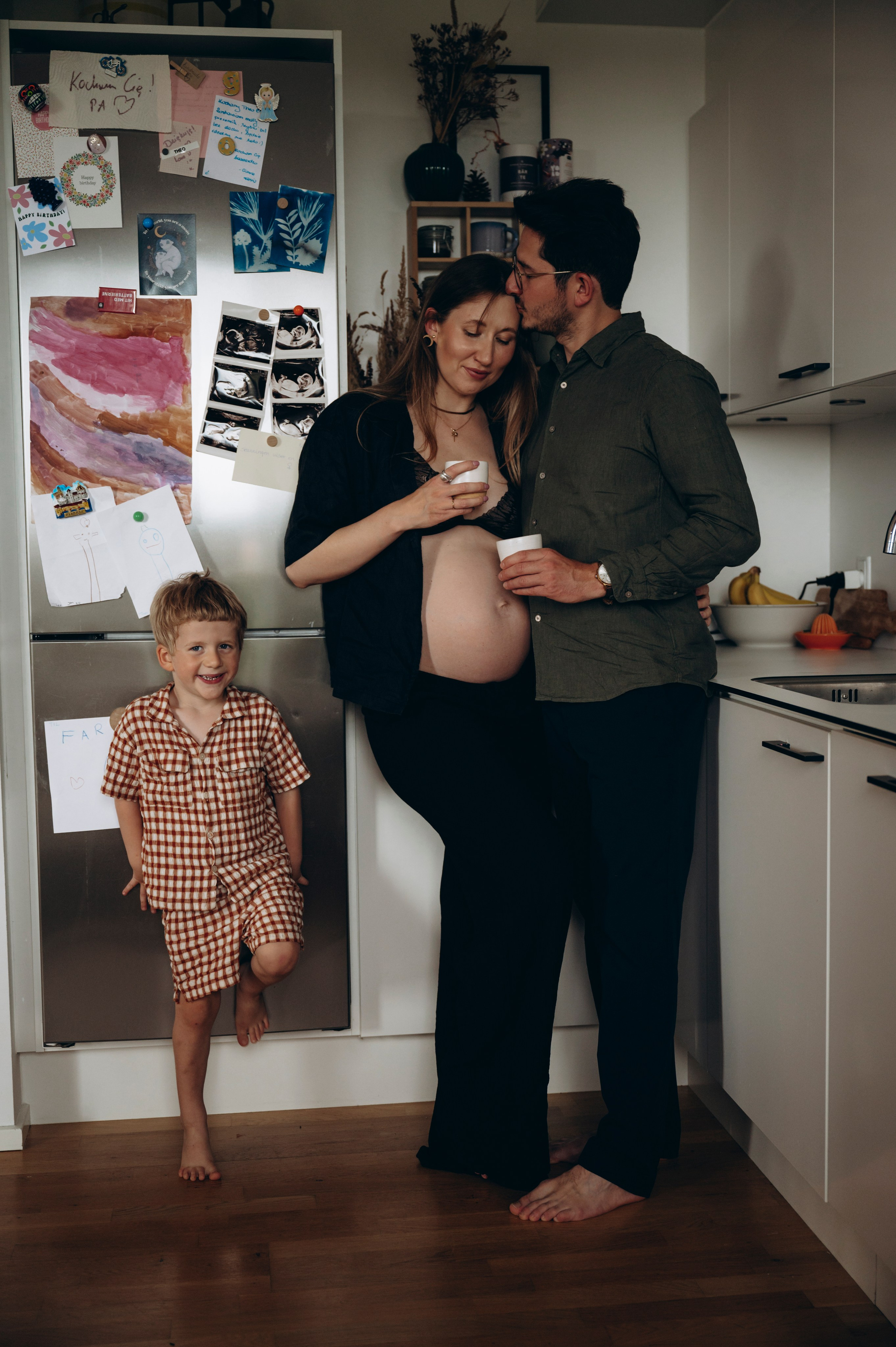 Julia -Pregnancy (in-home and Amager strand). Newborn, Family, Wedding photographer Copenhagen Anastasiia Sevriukova