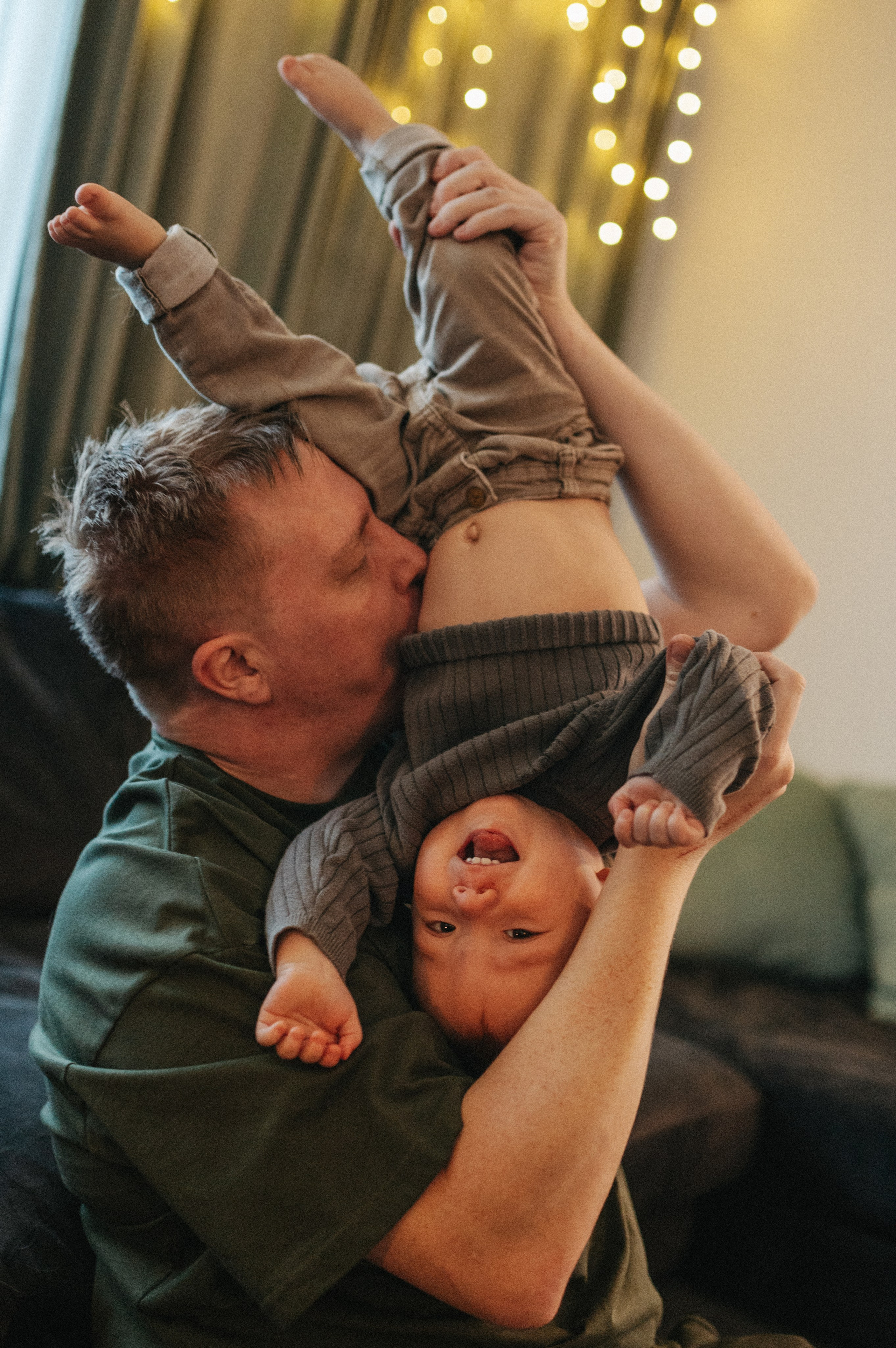 Julia, Mikkel, Teo & Orbit- Christmas story. Nyfødt, Familie, Bryllupsfotograf Copenhagen Anastasiia Sevriukova