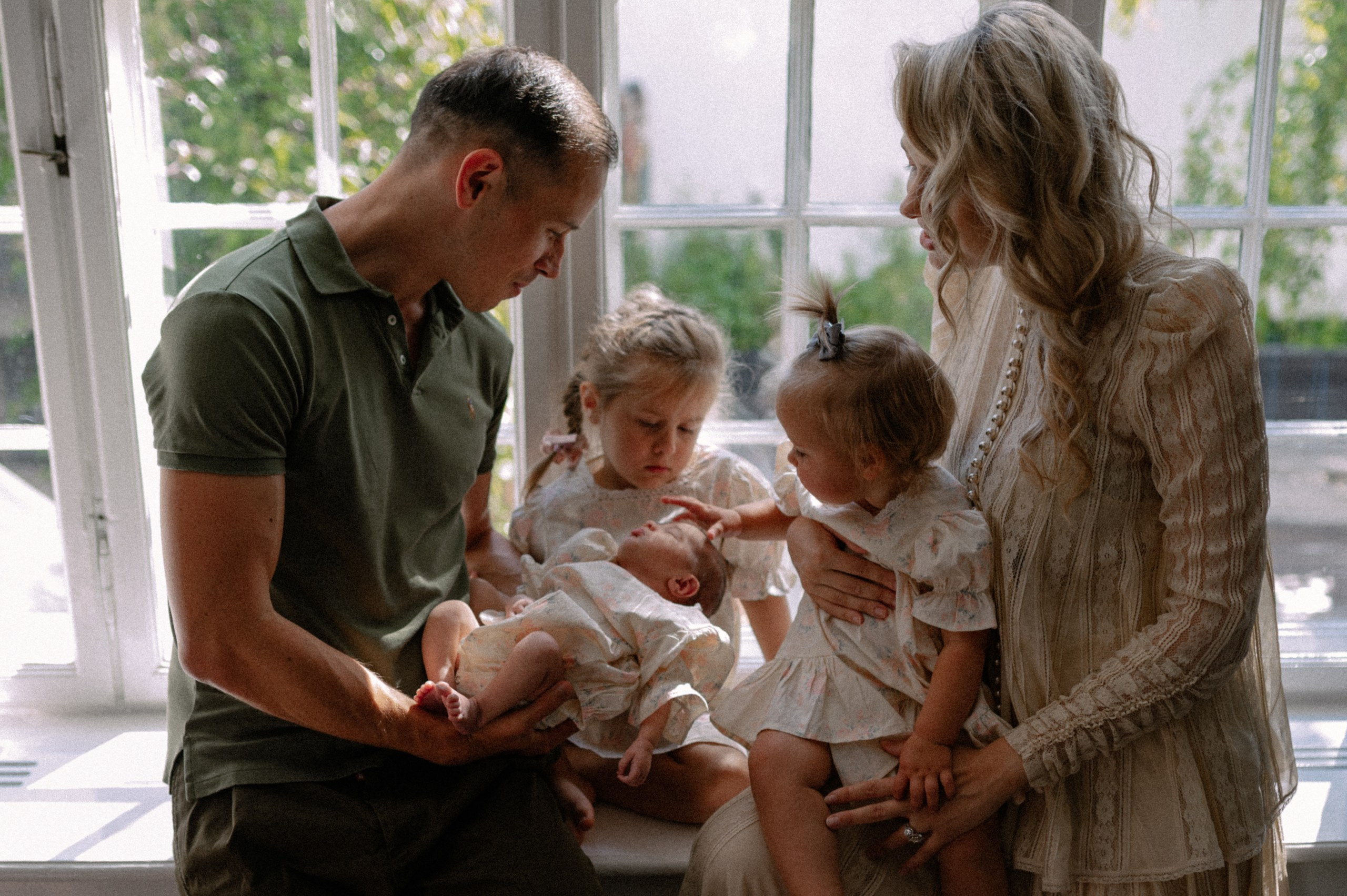 Lucia and two sisters. Nyfødt, Familie, Bryllupsfotograf Copenhagen Anastasiia Sevriukova