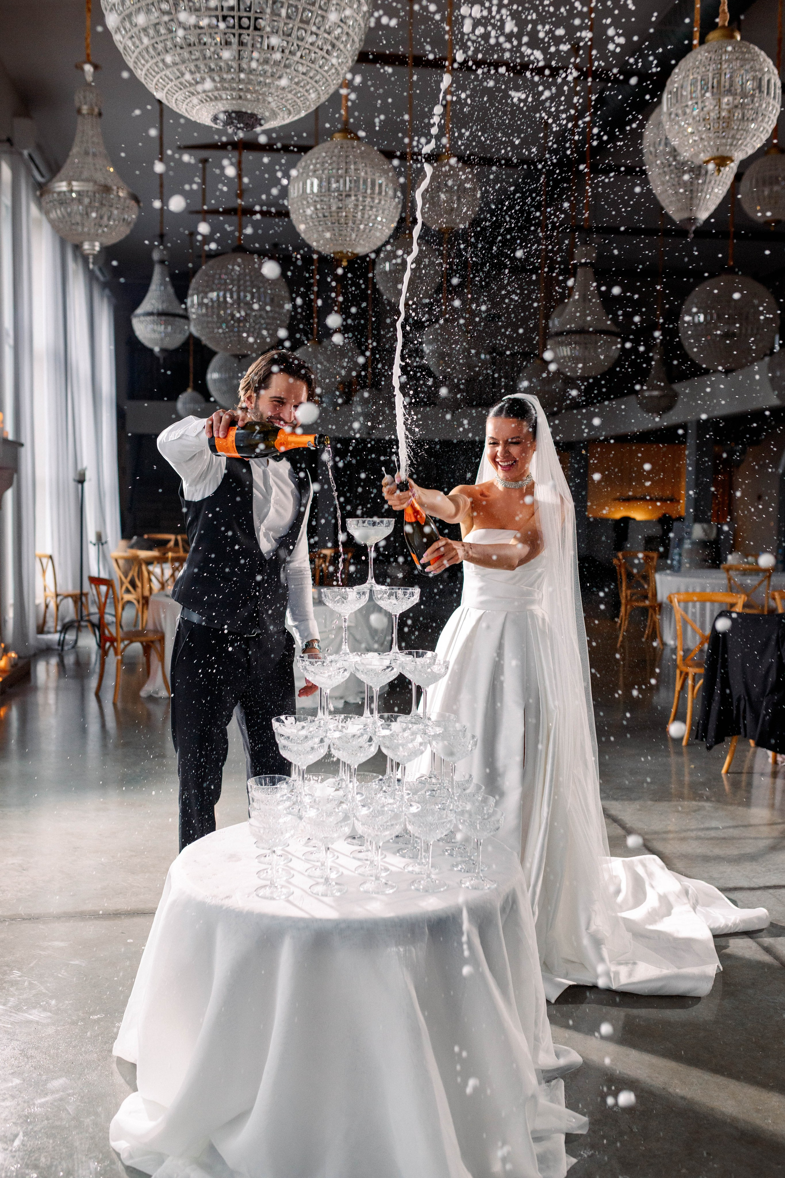 Mariusz & Karolina. Fotograf ślubny i portretowy w Katowicach, na Śląsku i w całej Polsce. Uchwycę najważniejsze chwile Waszego dnia