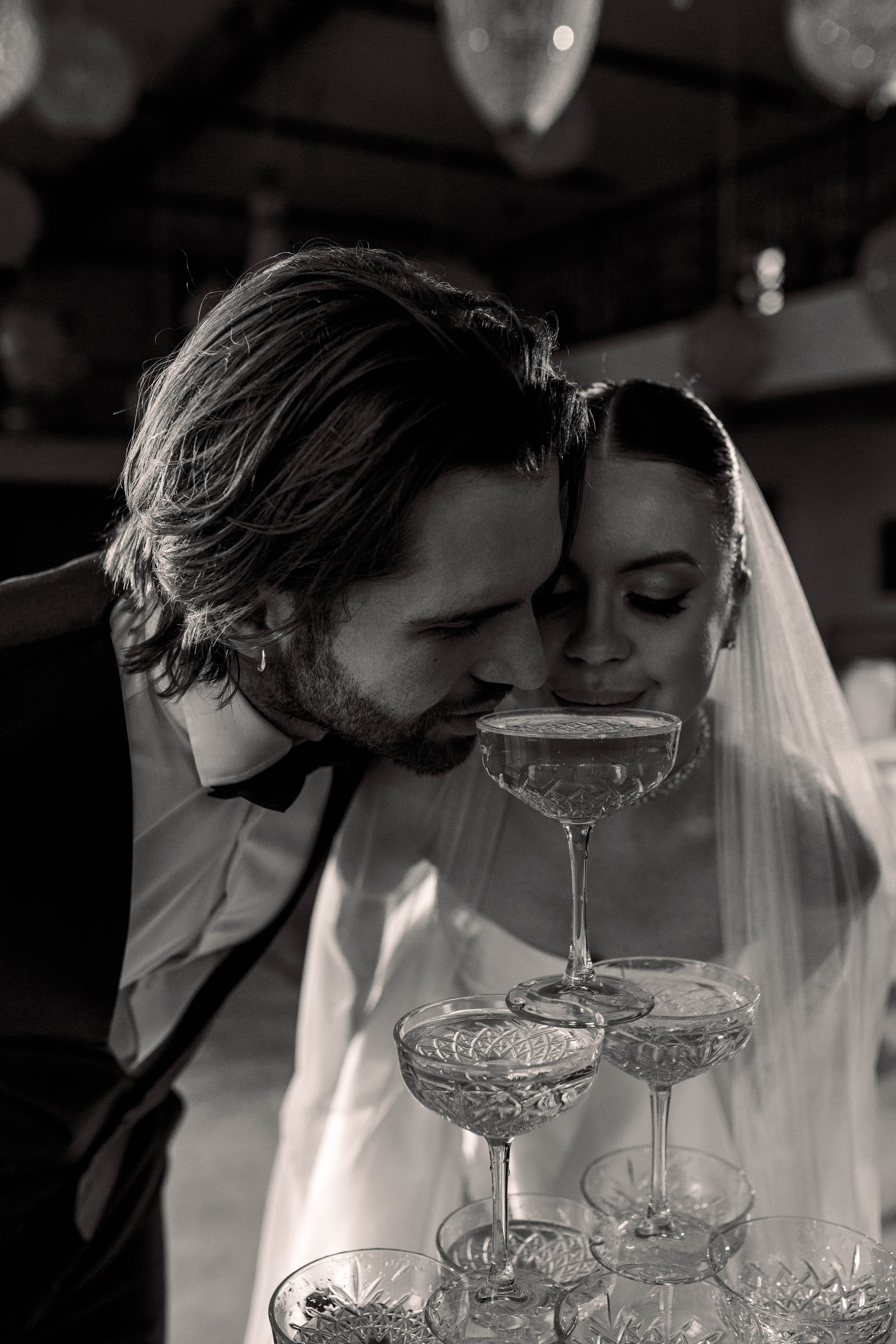 Mariusz & Karolina. Fotograf ślubny i portretowy w Katowicach, na Śląsku i w całej Polsce. Uchwycę najważniejsze chwile Waszego dnia