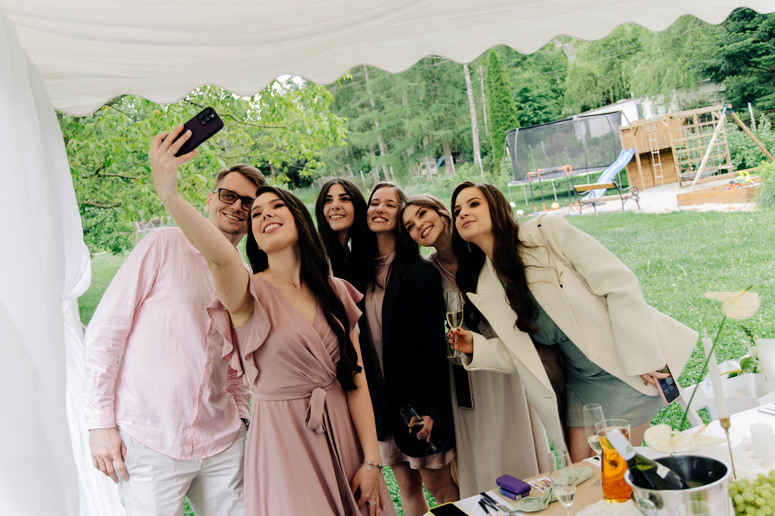 Hania & Bohdan. Fotograf ślubny i portretowy w Katowicach, na Śląsku i w całej Polsce. Uchwycę najważniejsze chwile Waszego dnia