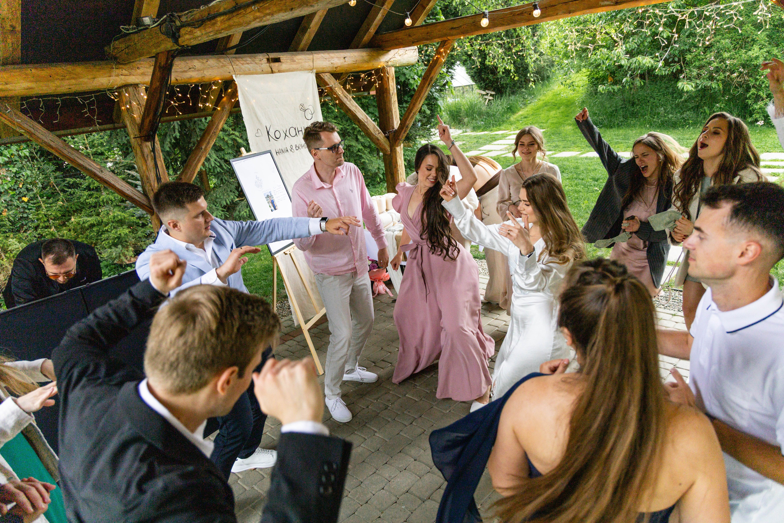 Hania & Bohdan. Fotograf ślubny i portretowy w Katowicach, na Śląsku i w całej Polsce. Uchwycę najważniejsze chwile Waszego dnia