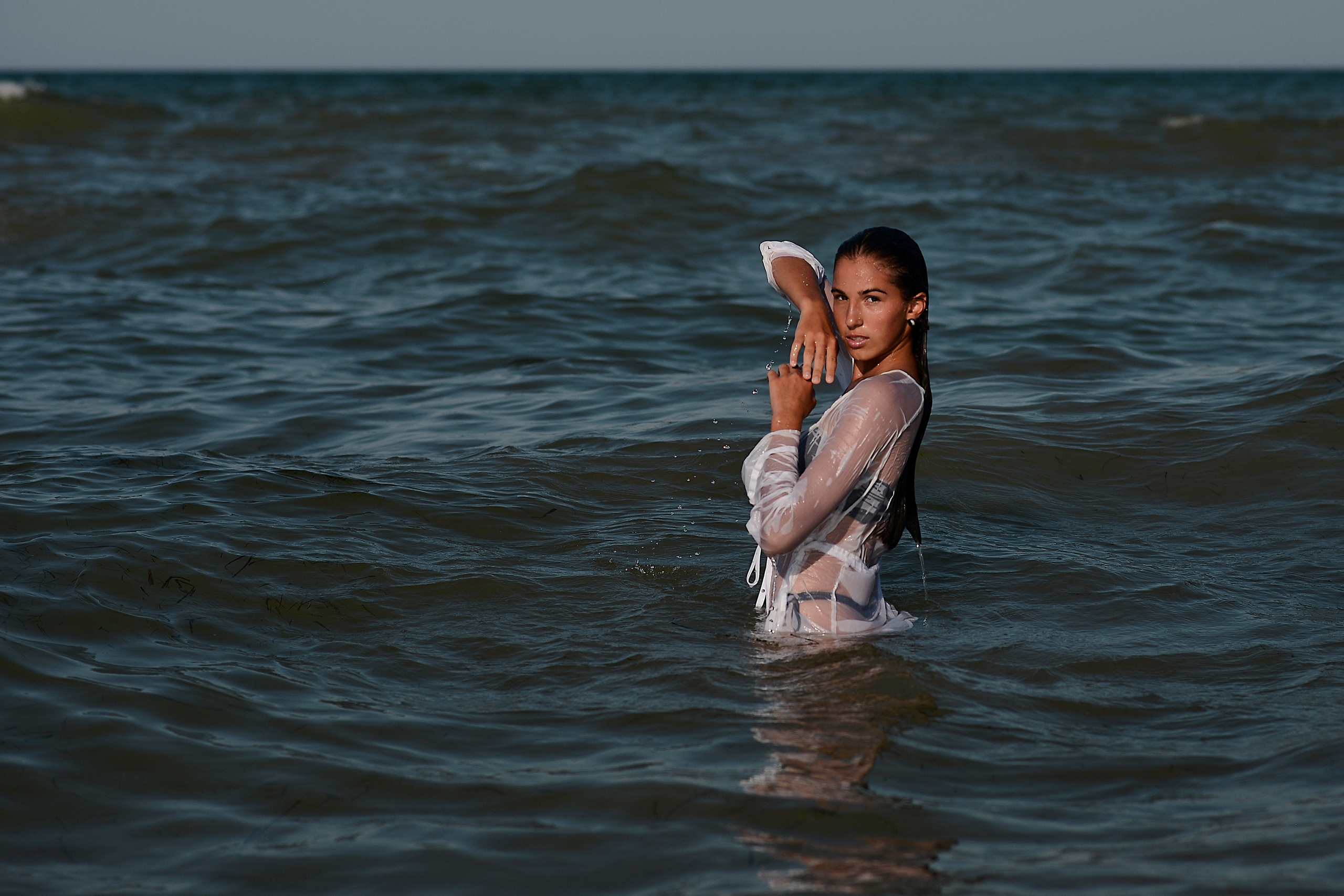 Настя и волны. Фотограф Натали Кошевая _ Днепр, Подгородное