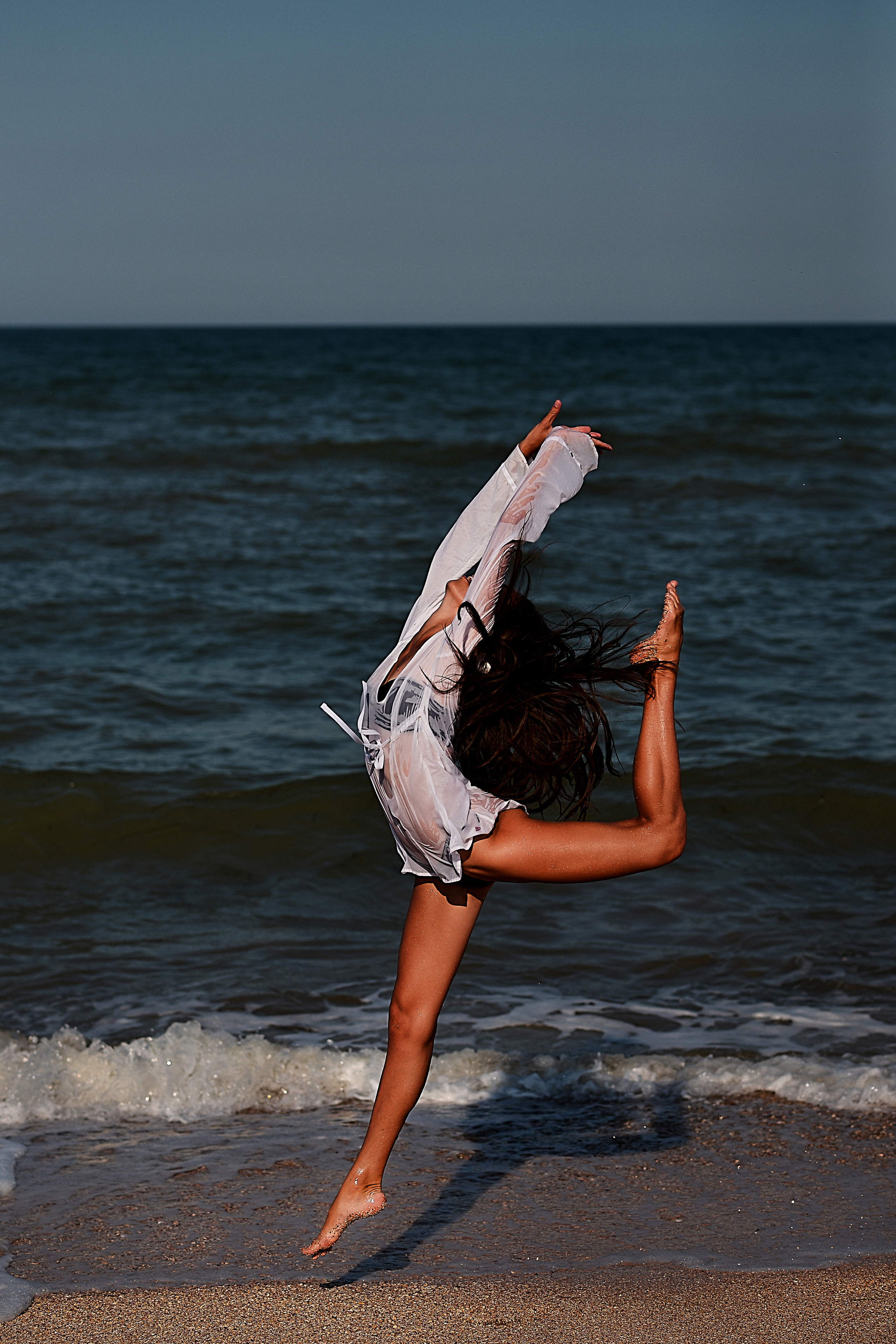 Настя и волны. Фотограф Натали Кошевая _ Днепр, Подгородное