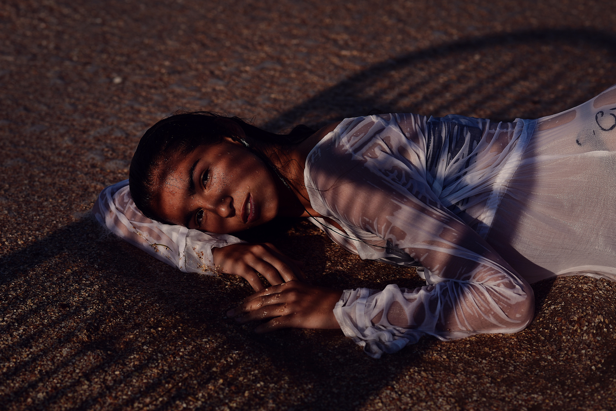 Настя и волны. Фотограф Натали Кошевая _ Днепр, Подгородное