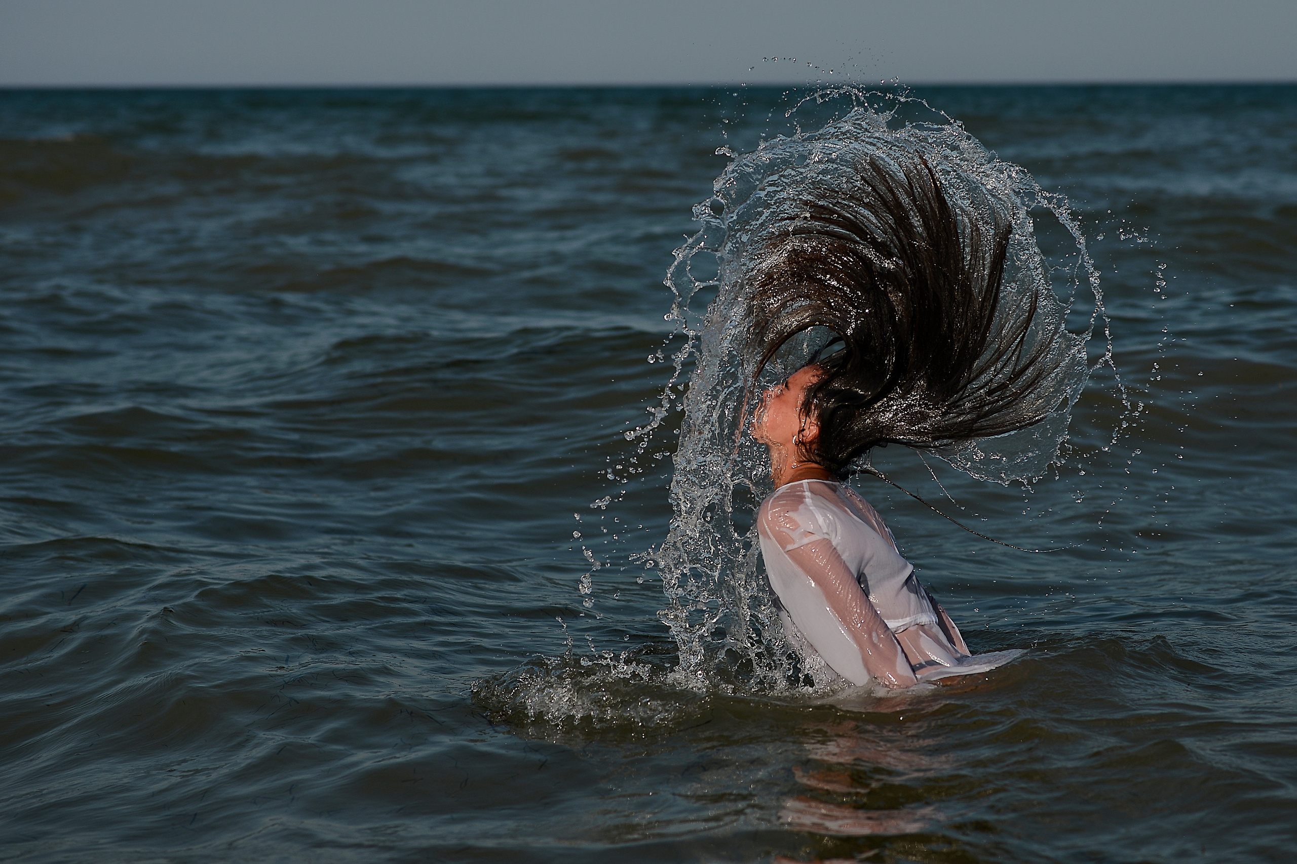Настя и волны. Фотограф Натали Кошевая _ Днепр, Подгородное