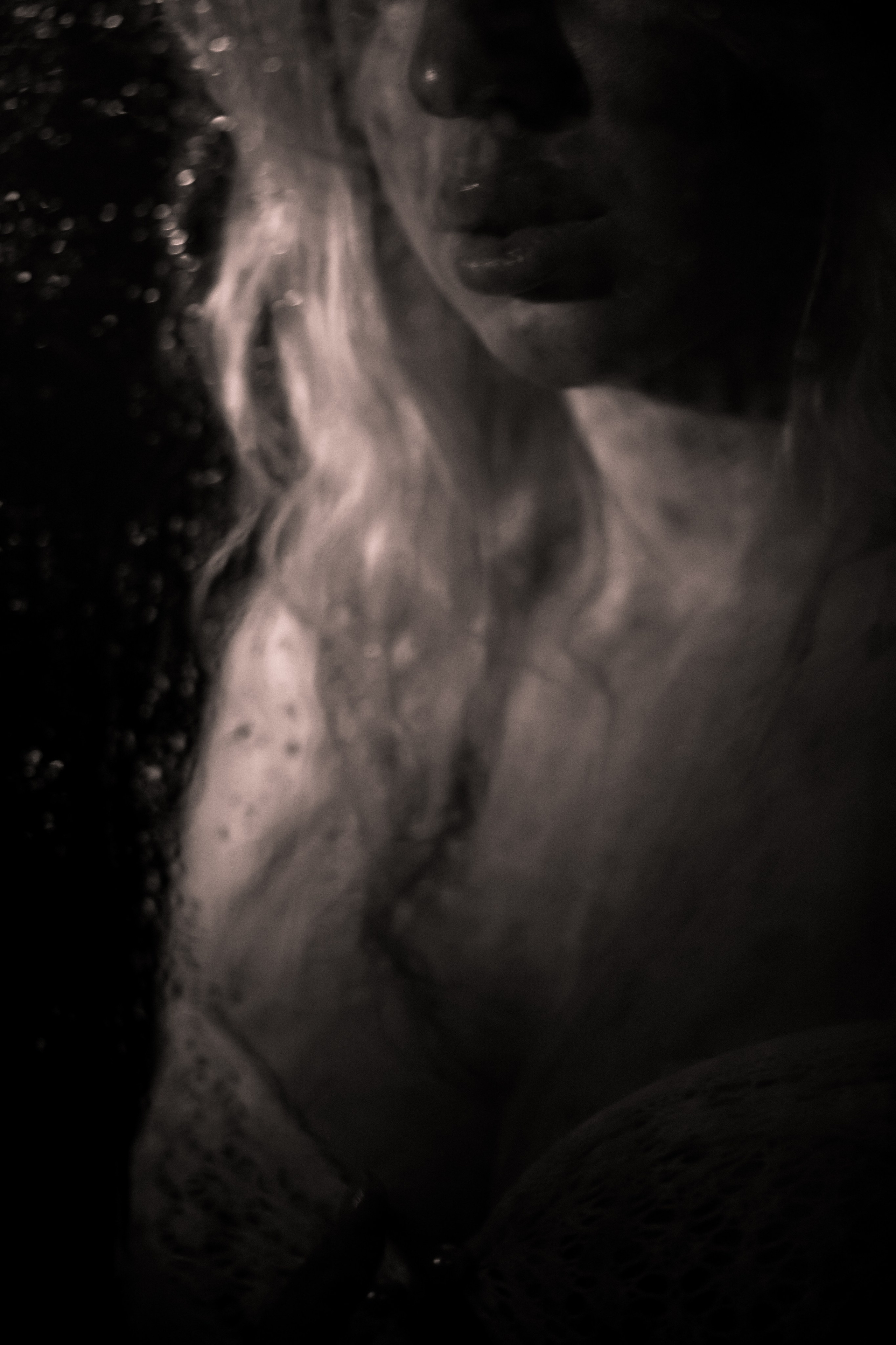 За стеклом. Фотограф Натали Кошевая _ Днепр, Подгородное