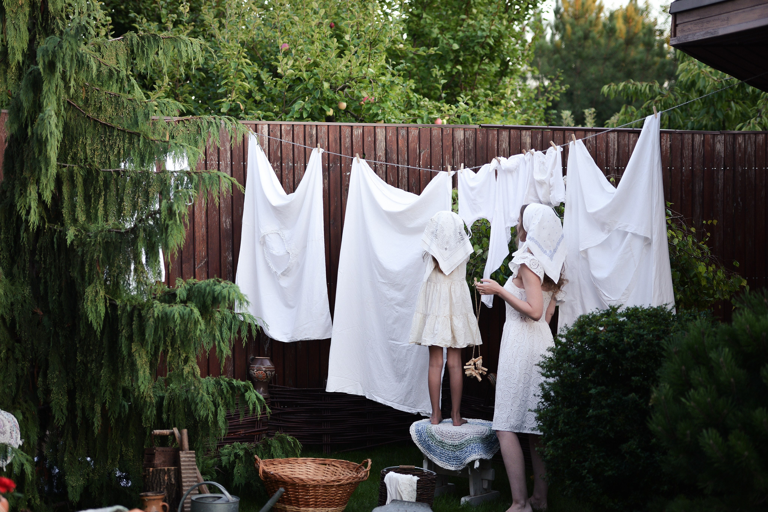 Стирка в саду. Фотограф Натали Кошевая _ Днепр, Подгородное