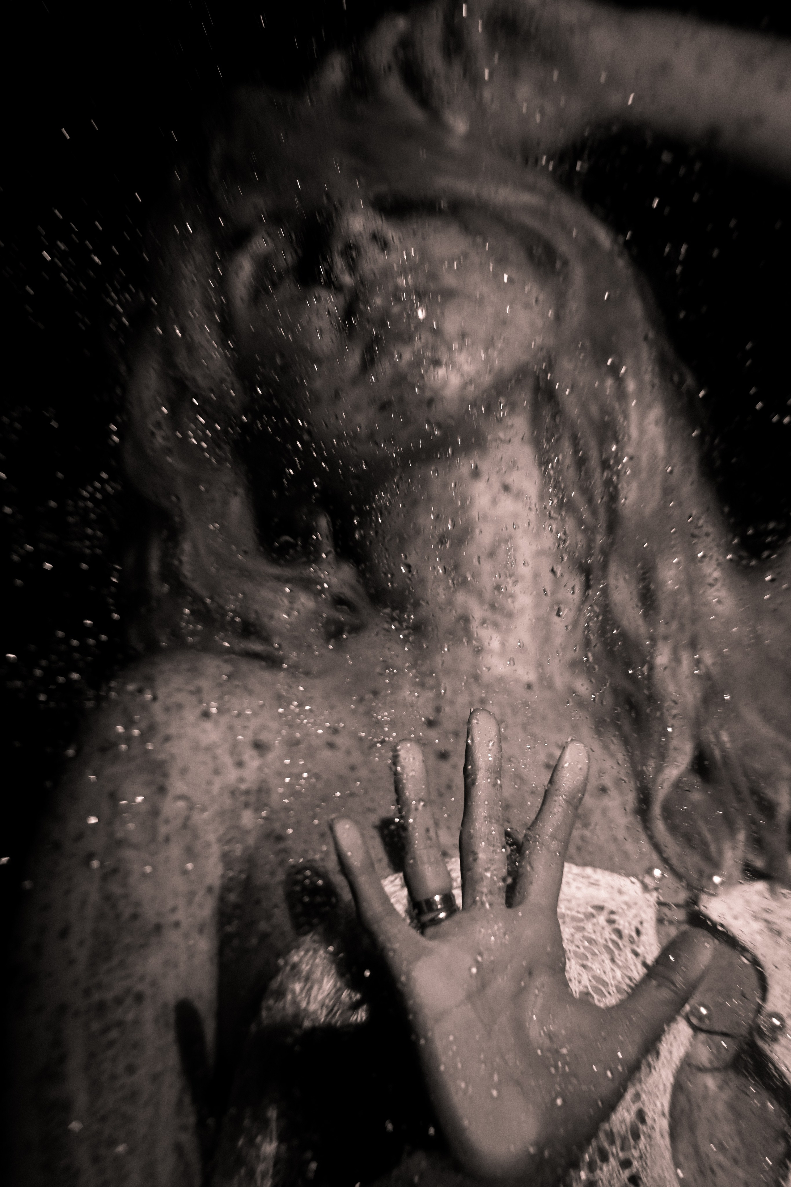 За стеклом. Фотограф Натали Кошевая _ Днепр, Подгородное