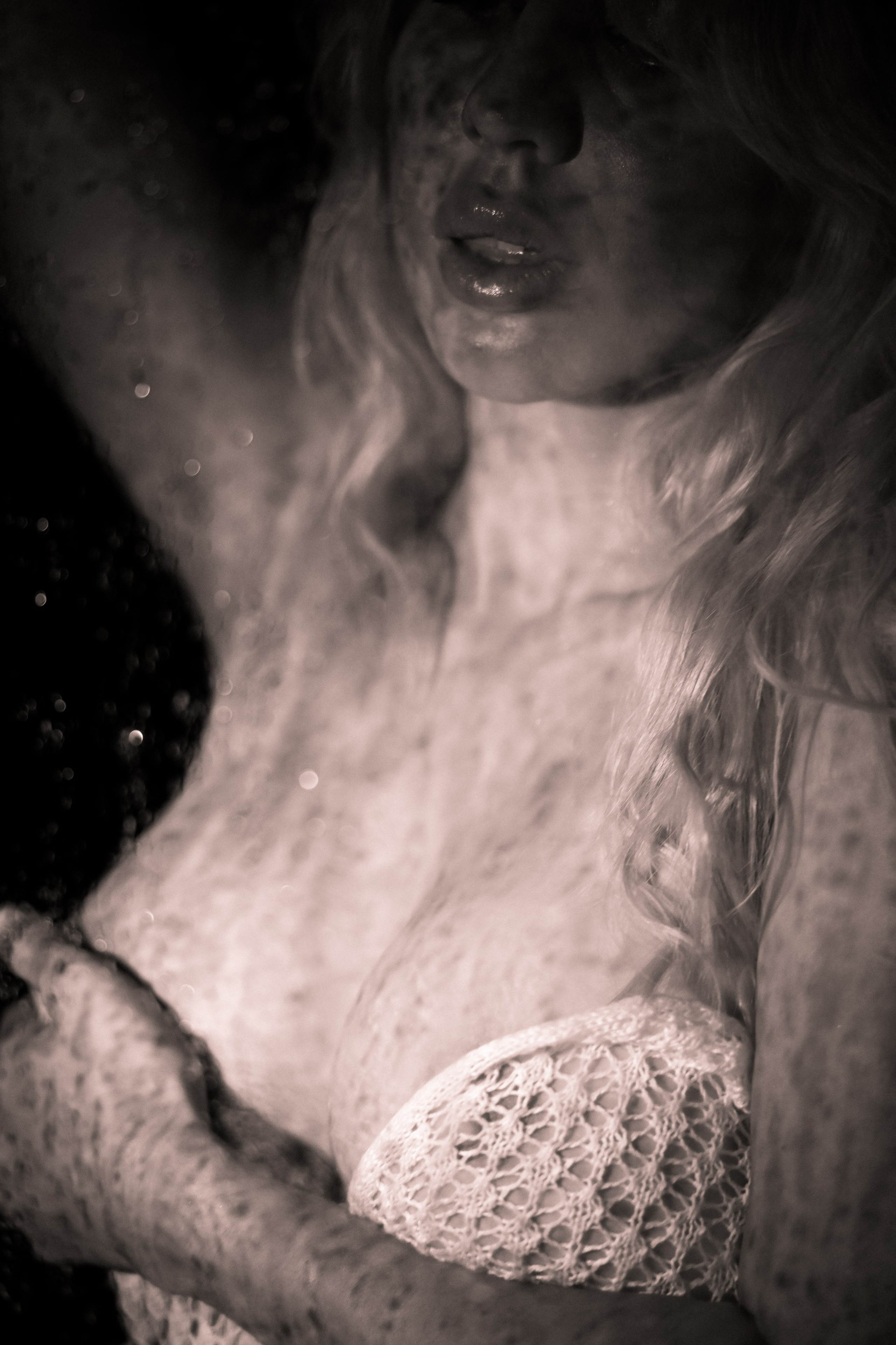 За стеклом. Фотограф Натали Кошевая _ Днепр, Подгородное