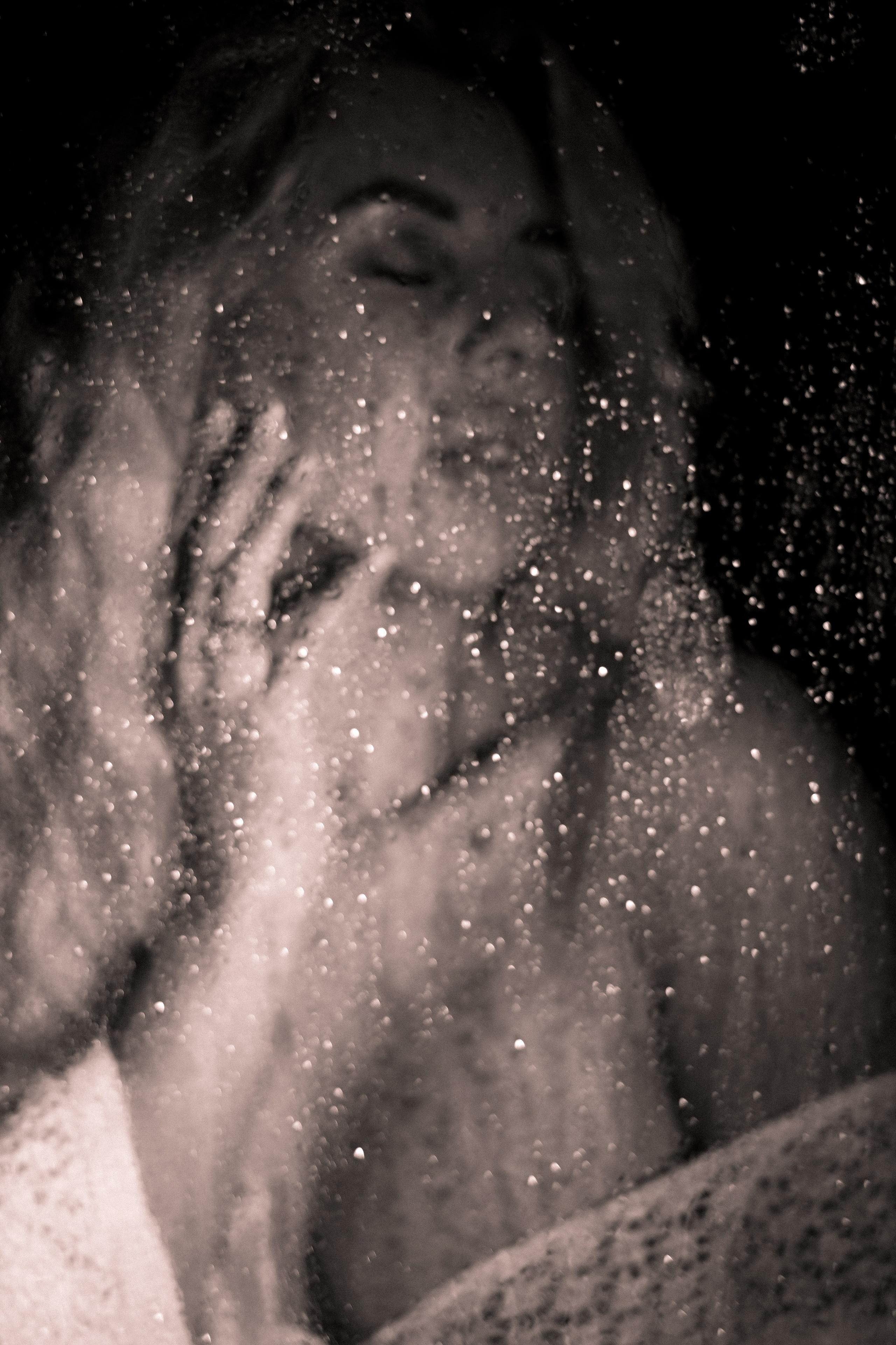 За стеклом. Фотограф Натали Кошевая _ Днепр, Подгородное