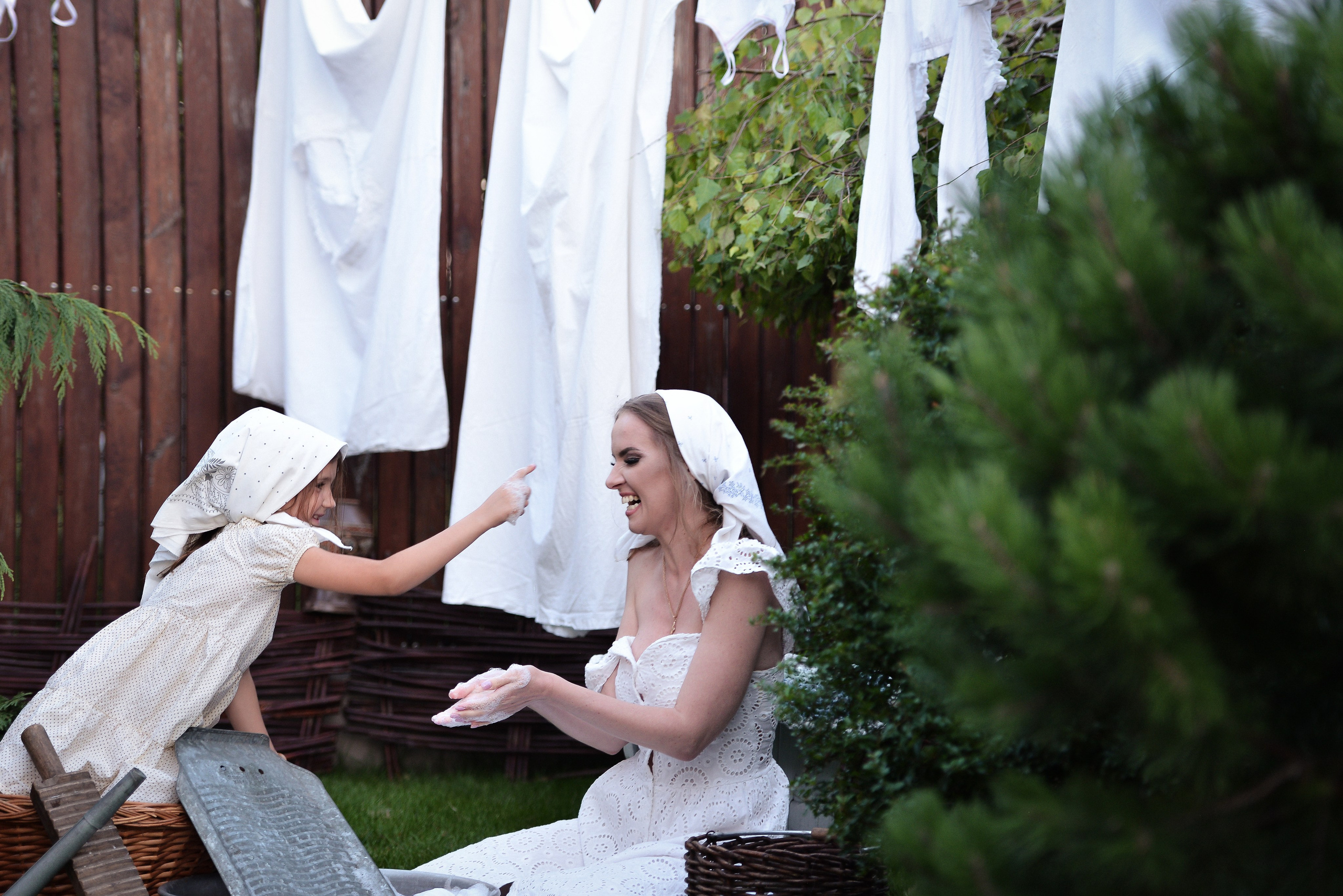 Стирка в саду. Фотограф Натали Кошевая _ Днепр, Подгородное