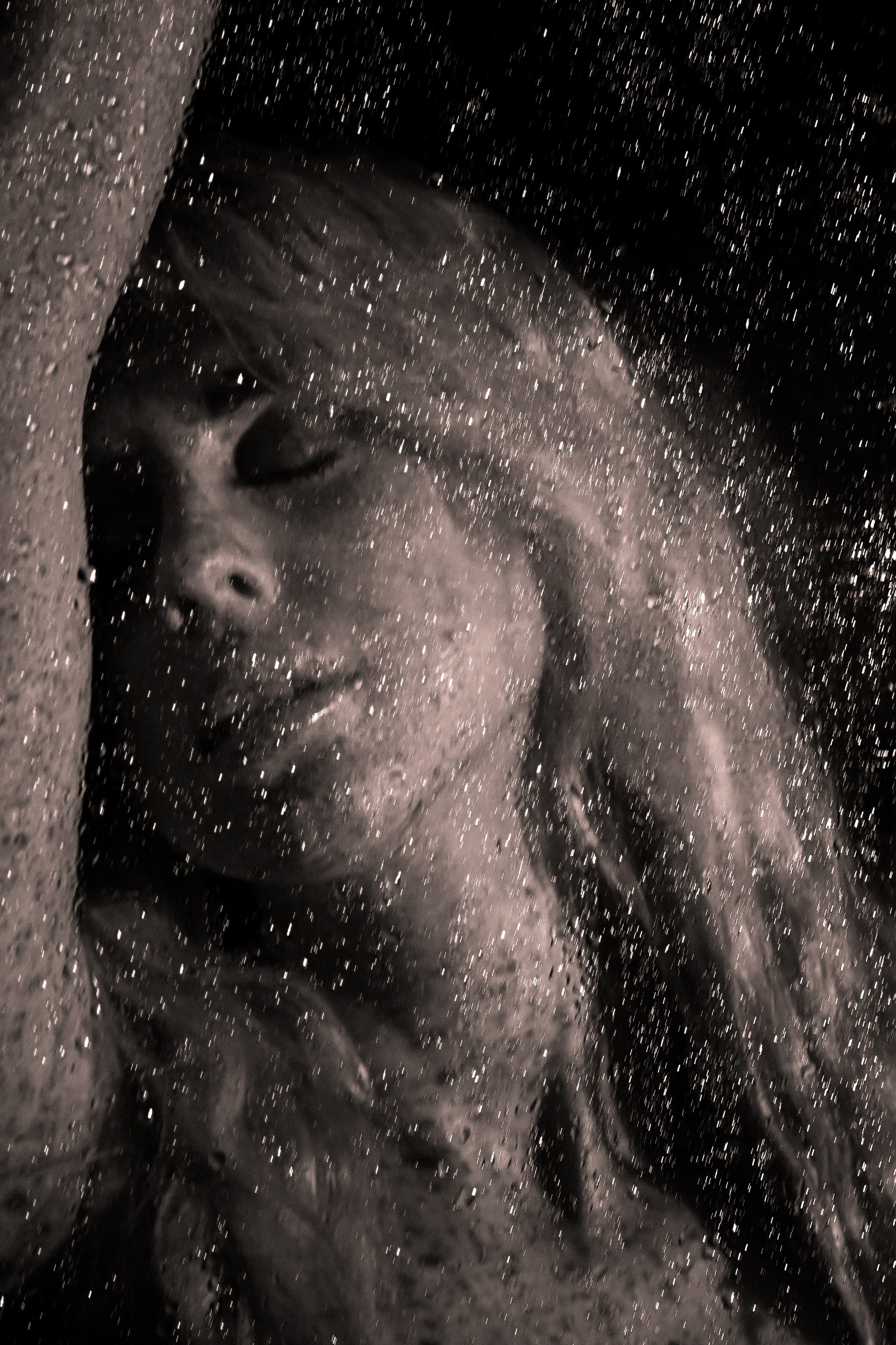 За стеклом. Фотограф Натали Кошевая _ Днепр, Подгородное